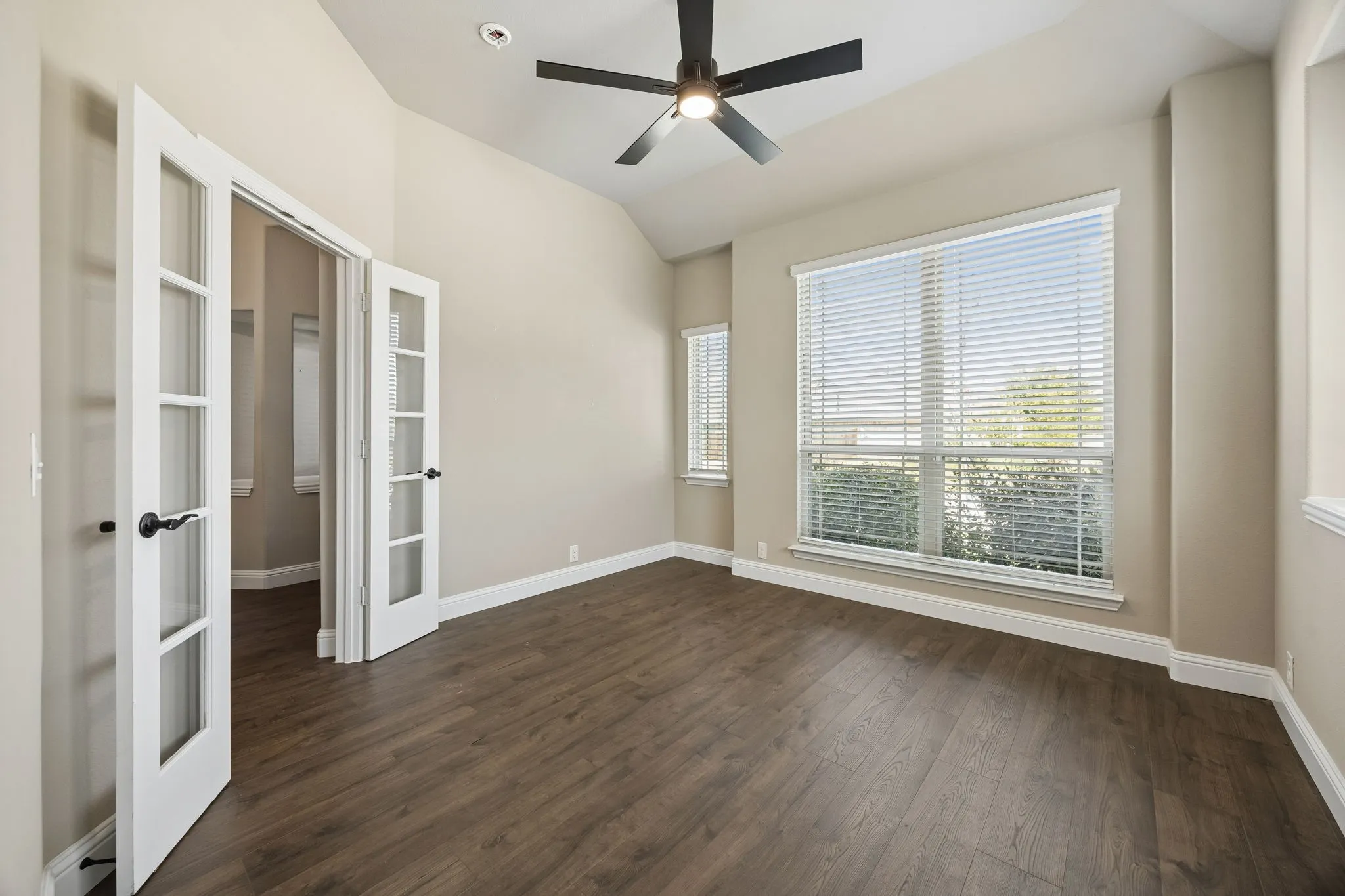 Single Family Residence For Sale in Ellis County , 3006 Holland Lane, Midlothian, Texas 76065, 4 Bedroom, 3 Bathroom, 2 Garage spaces, 3,138 Sqft, built in 2023, mls#21390614, Real Estate Agent in Midlothian, Homes For Sale in Ellis county, Homes For Sale in Midlothian, Realtor in Midlothian Texas, Real Estate Brokerage Independent Realty Texas, Luminita Cordes Realtor