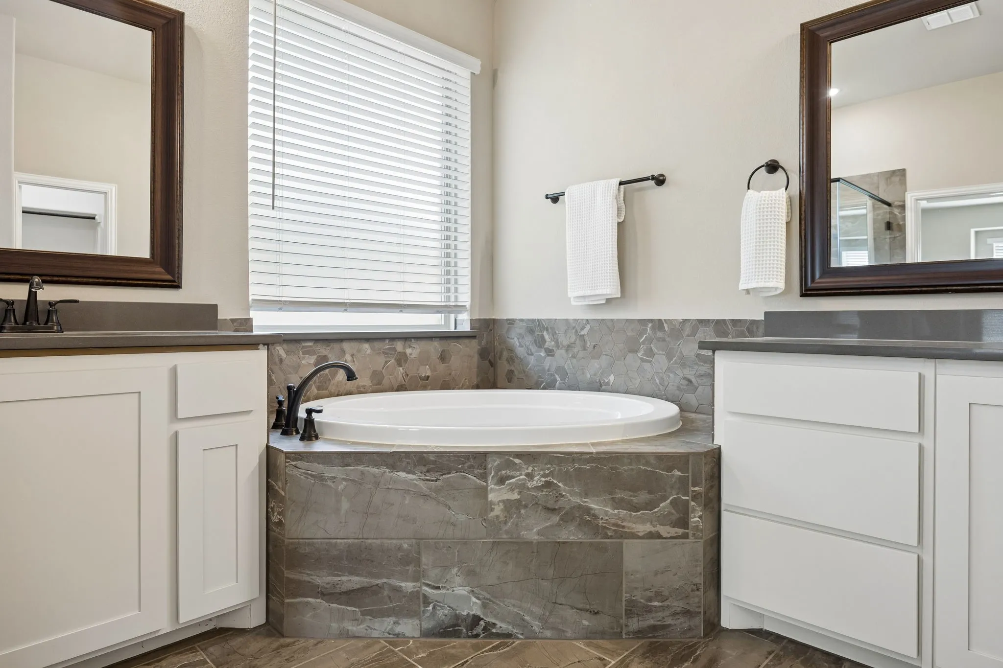 Single Family Residence For Sale in Ellis County , 3006 Holland Lane, Midlothian, Texas 76065, 4 Bedroom, 3 Bathroom, 2 Garage spaces, 3,138 Sqft, built in 2023, mls#21390614, Real Estate Agent in Midlothian, Homes For Sale in Ellis county, Homes For Sale in Midlothian, Realtor in Midlothian Texas, Real Estate Brokerage Independent Realty Texas, Luminita Cordes Realtor