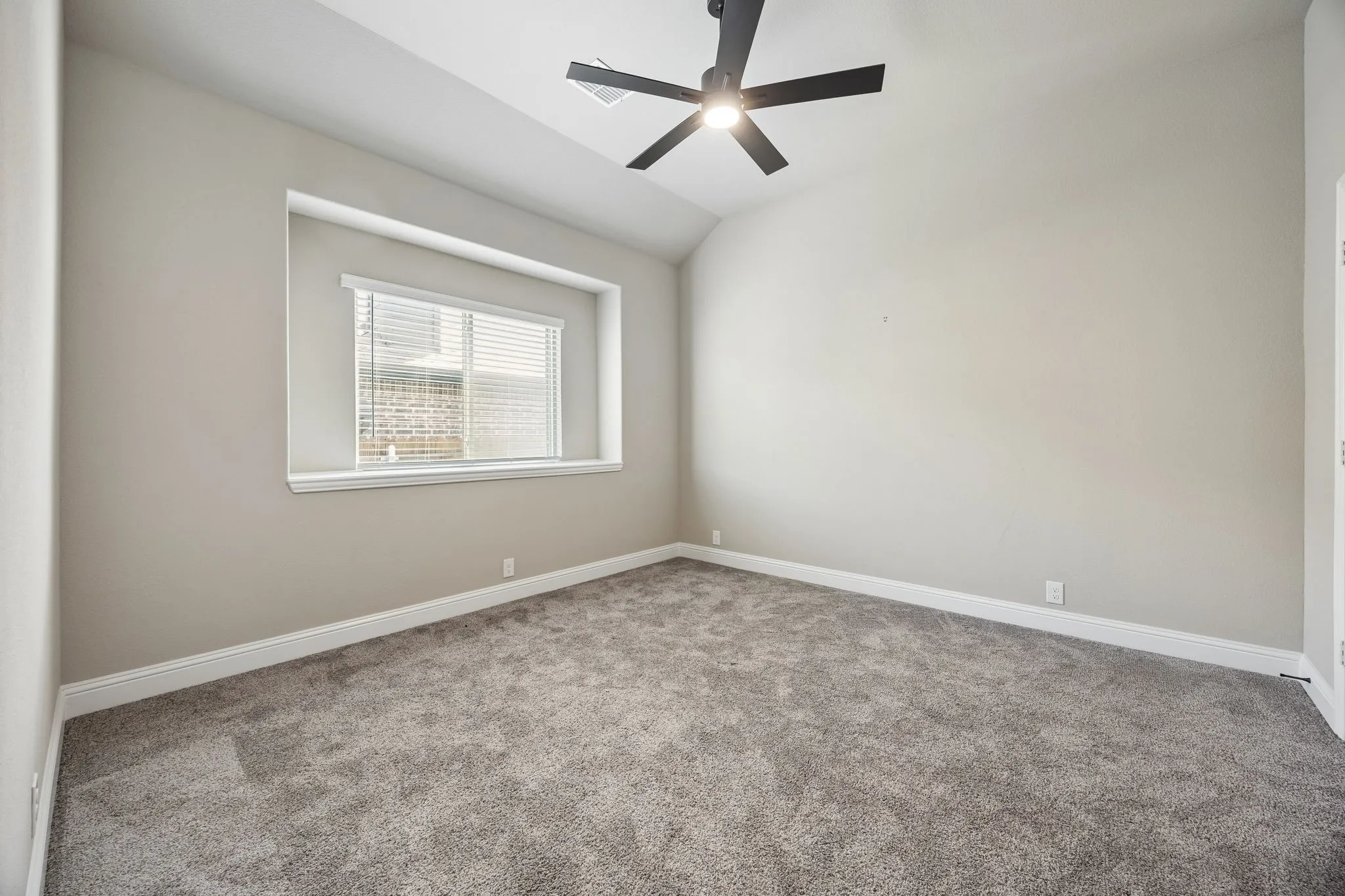 Single Family Residence For Sale in Ellis County , 3006 Holland Lane, Midlothian, Texas 76065, 4 Bedroom, 3 Bathroom, 2 Garage spaces, 3,138 Sqft, built in 2023, mls#21390614, Real Estate Agent in Midlothian, Homes For Sale in Ellis county, Homes For Sale in Midlothian, Realtor in Midlothian Texas, Real Estate Brokerage Independent Realty Texas, Luminita Cordes Realtor