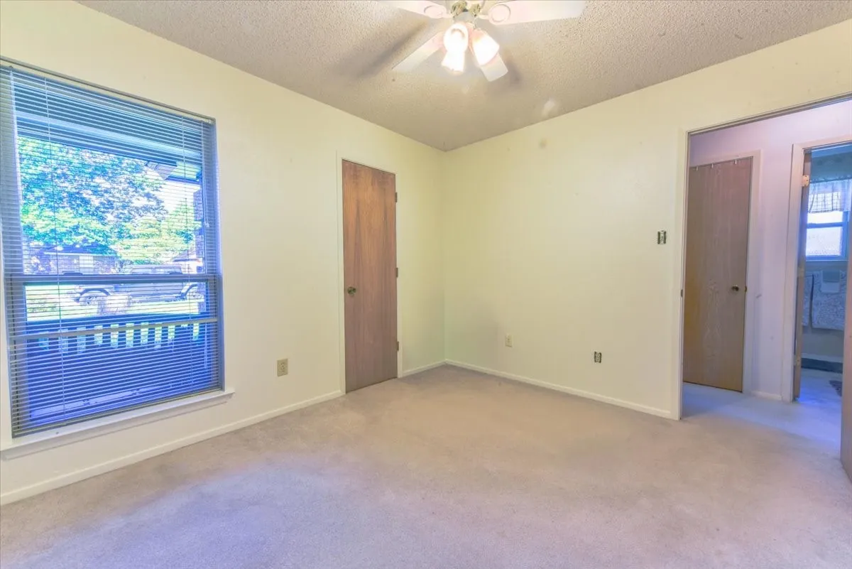 Single Family Residence For Sale in Tarrant County , 212 Cindy Street S, Keller, Texas 76248, 3 Bedroom, 2 Bathroom, 2 Garage spaces, 1,517 Sqft, built in 1986, mls#21336071, Real Estate Agent in Keller, Homes For Sale in Tarrant county, Homes For Sale in Keller, Realtor in Keller Texas, Real Estate Brokerage Independent Realty Texas, Luminita Cordes Realtor