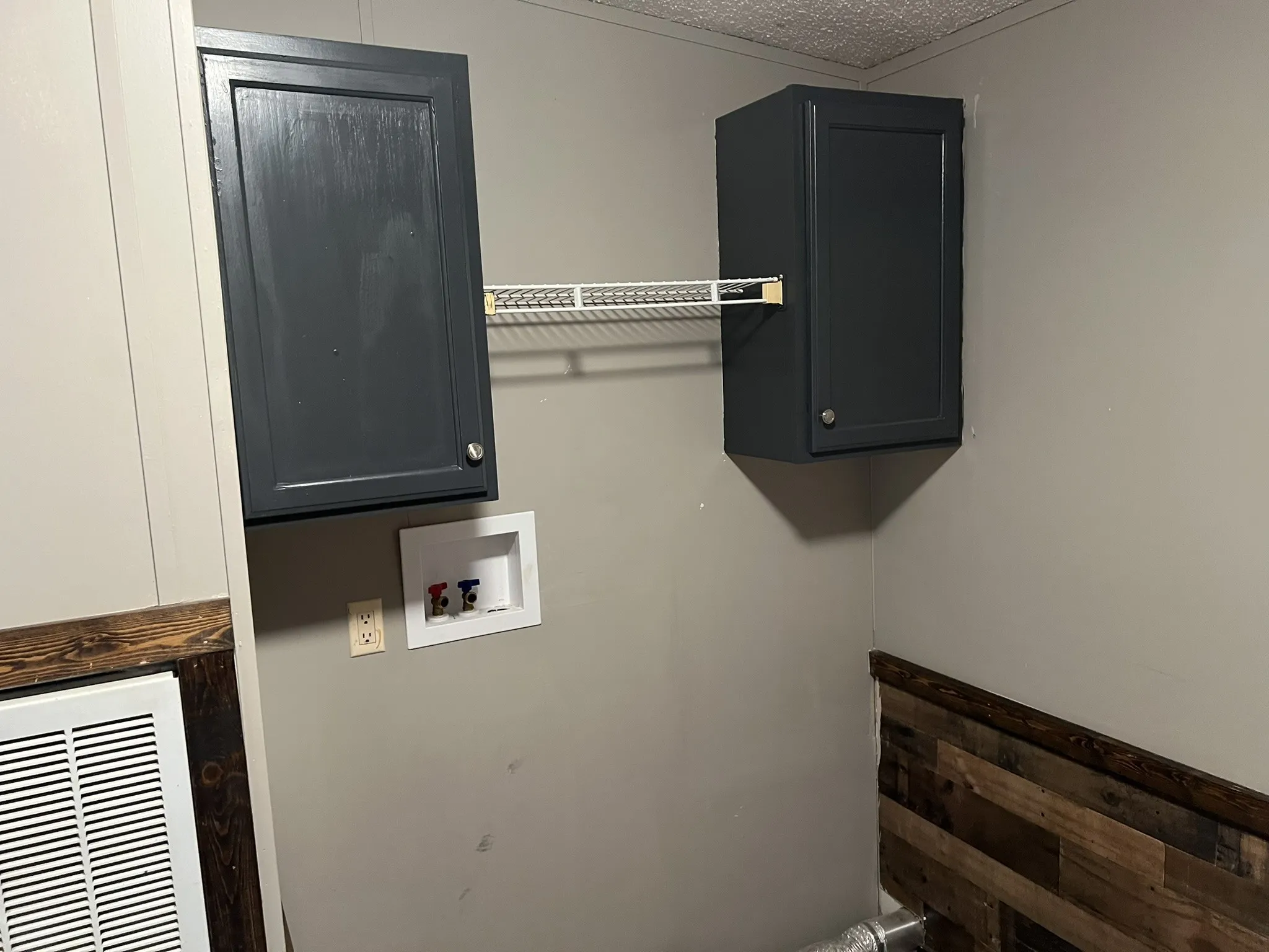 Mobile Home For Rent in Collin County , 2660 County Road 601, Farmersville, Texas 75442, 3 Bedroom, 2 Bathroom, Garage spaces, 1,600 Sqft, built in 2001, mls#21389489, Real Estate Agent in Farmersville, Homes For Rent in Collin county, Homes For Rent in Farmersville, Realtor in Farmersville Texas, Real Estate Brokerage Independent Realty Texas, Luminita Cordes Realtor