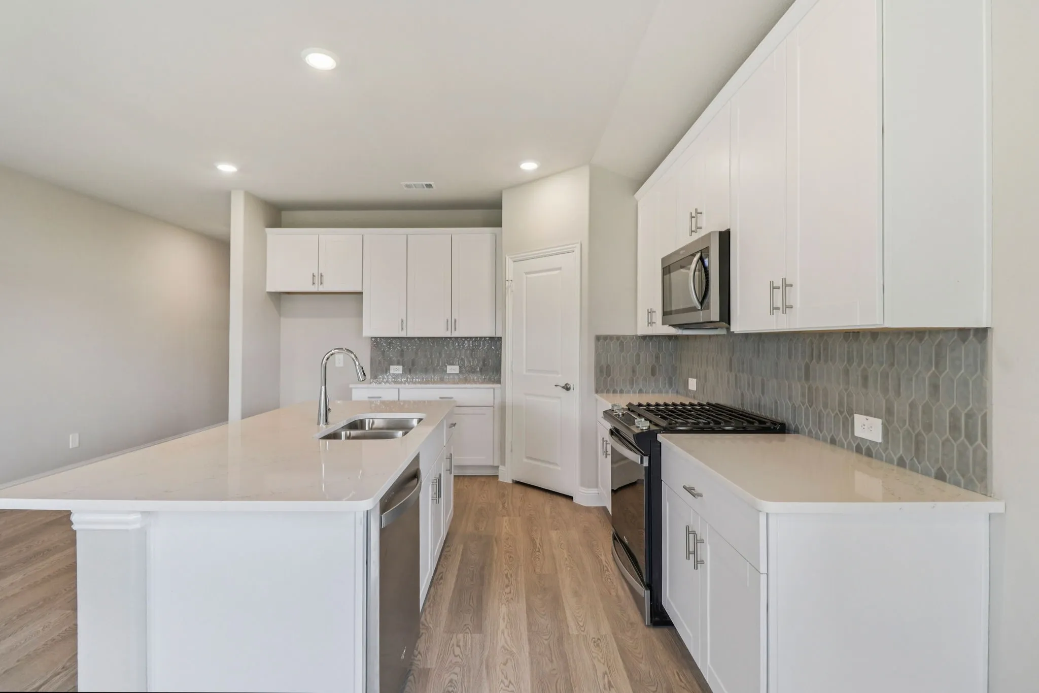 Photo is not of the actual home, but is an inspirational photo of builder’s model home and may depict options, furnishings, and/or decorator features that are not included.