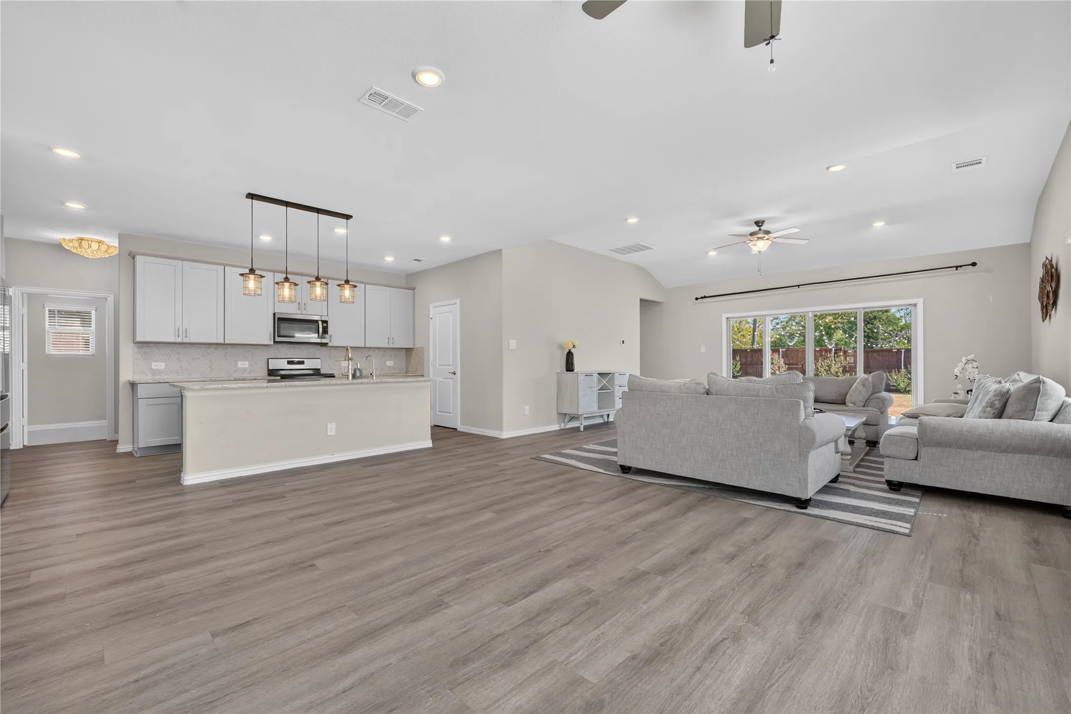 Single Family Residence For Sale in Collin County , 711 Williams Way, Lowry Crossing, Texas 75069, 4 Bedroom, 4 Bathroom, 2 Garage spaces, 3,102 Sqft, built in 2024, mls#21390611, Real Estate Agent in Lowry Crossing, Homes For Sale in Collin county, Homes For Sale in Lowry Crossing, Realtor in Lowry Crossing Texas, Real Estate Brokerage Independent Realty Texas, Luminita Cordes Realtor