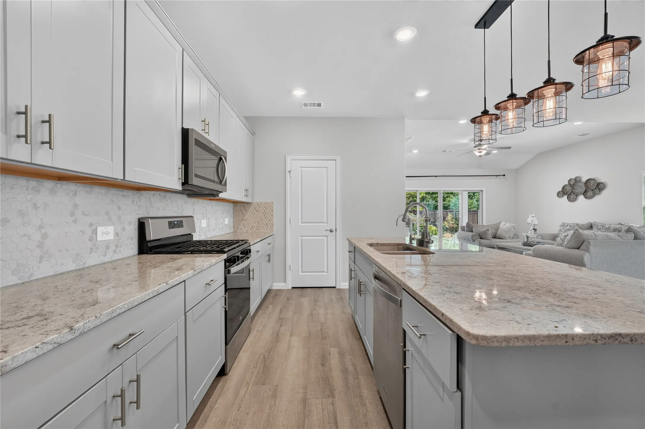 Single Family Residence For Sale in Collin County , 711 Williams Way, Lowry Crossing, Texas 75069, 4 Bedroom, 4 Bathroom, 2 Garage spaces, 3,102 Sqft, built in 2024, mls#21390611, Real Estate Agent in Lowry Crossing, Homes For Sale in Collin county, Homes For Sale in Lowry Crossing, Realtor in Lowry Crossing Texas, Real Estate Brokerage Independent Realty Texas, Luminita Cordes Realtor