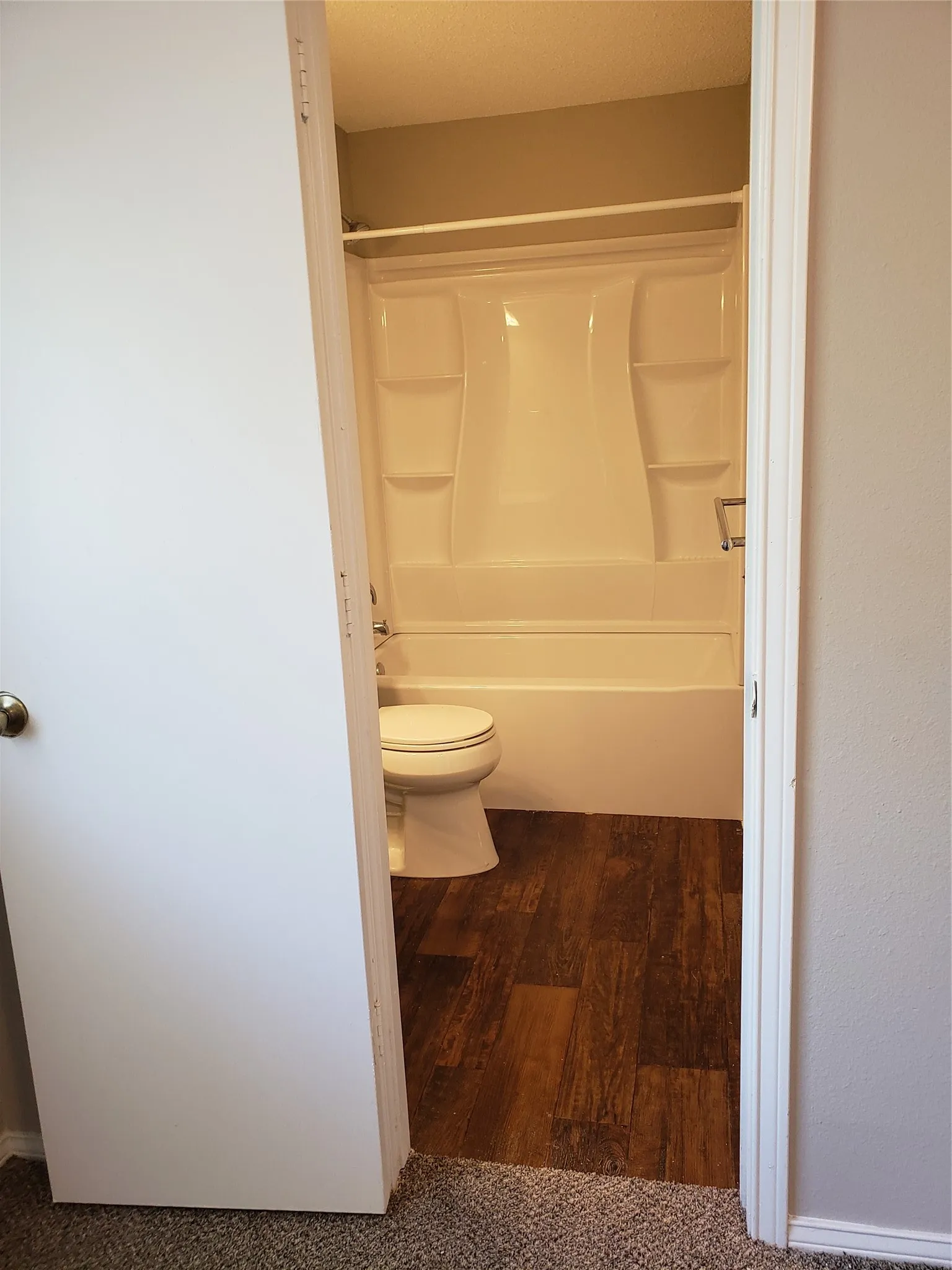 808 - Tub with shower surround.