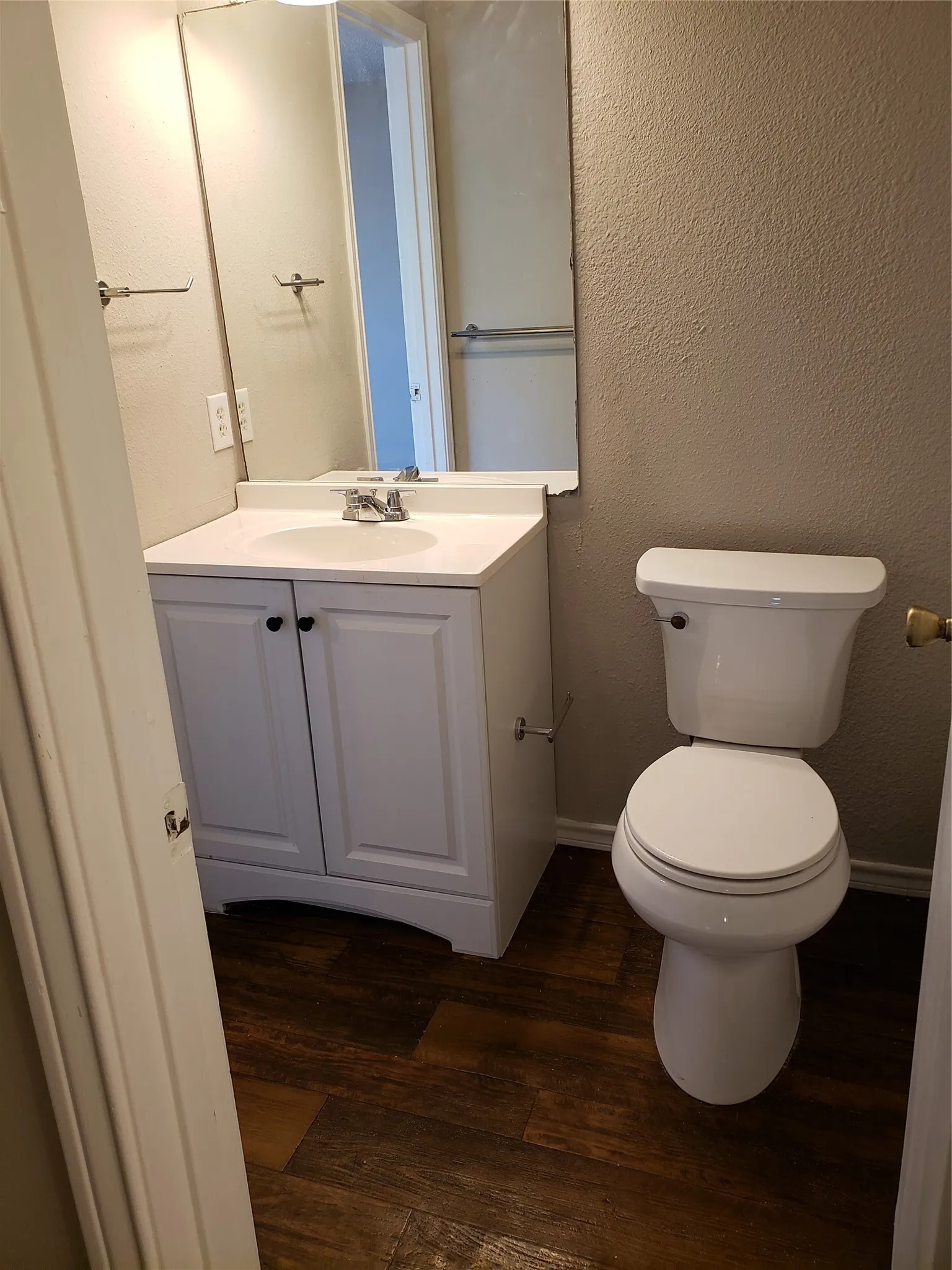 808 - Shared bathroom with tub.