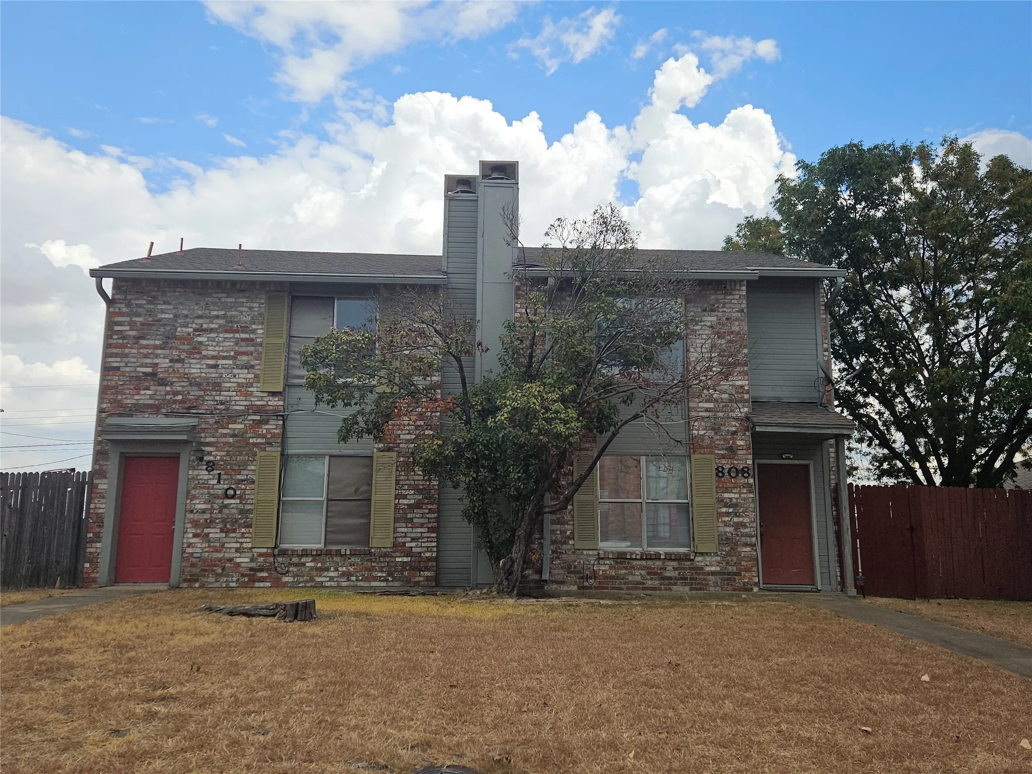 808-810 Red Bud, DeSoto, TX.
