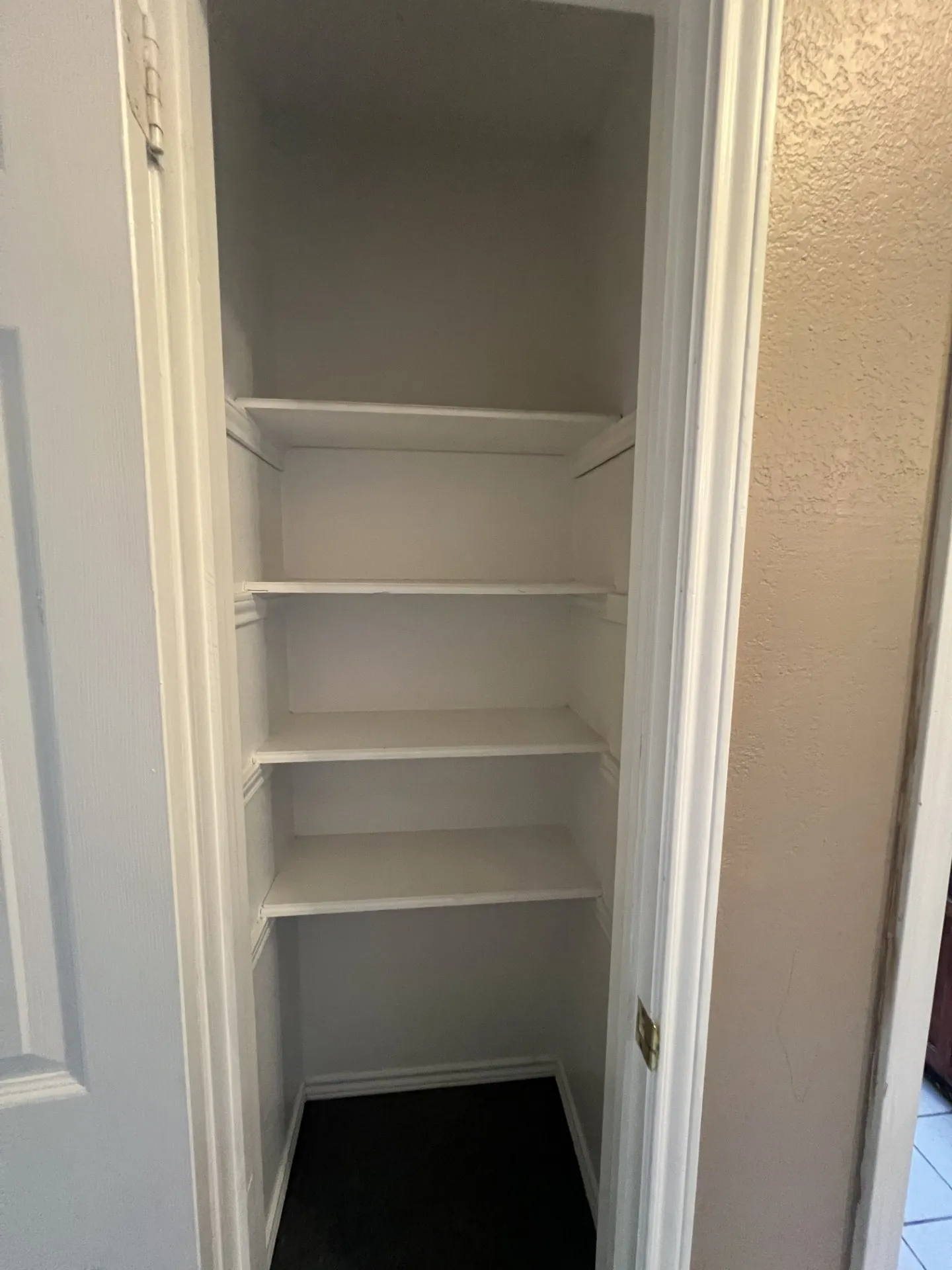 Single Family Residence For Rent in Tarrant County , 2513 Poppy Lane, Euless, Texas 76039, 3 Bedroom, 2 Bathroom, 2 Garage spaces, 1,434 Sqft, built in 1984, mls#21390695, Real Estate Agent in Euless, Homes For Rent in Tarrant county, Homes For Rent in Euless, Realtor in Euless Texas, Real Estate Brokerage Independent Realty Texas, Luminita Cordes Realtor