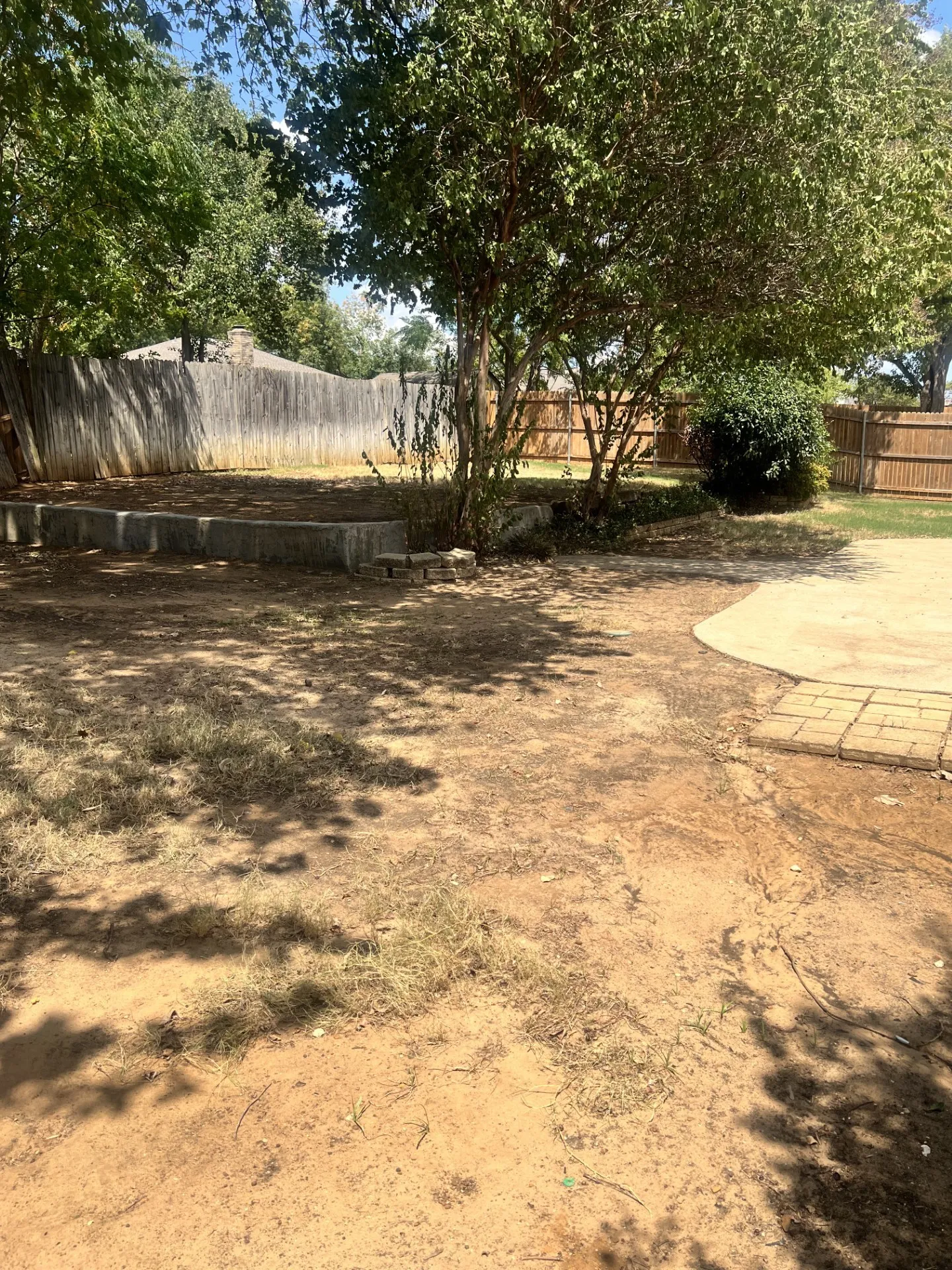 Single Family Residence For Rent in Tarrant County , 2513 Poppy Lane, Euless, Texas 76039, 3 Bedroom, 2 Bathroom, 2 Garage spaces, 1,434 Sqft, built in 1984, mls#21390695, Real Estate Agent in Euless, Homes For Rent in Tarrant county, Homes For Rent in Euless, Realtor in Euless Texas, Real Estate Brokerage Independent Realty Texas, Luminita Cordes Realtor