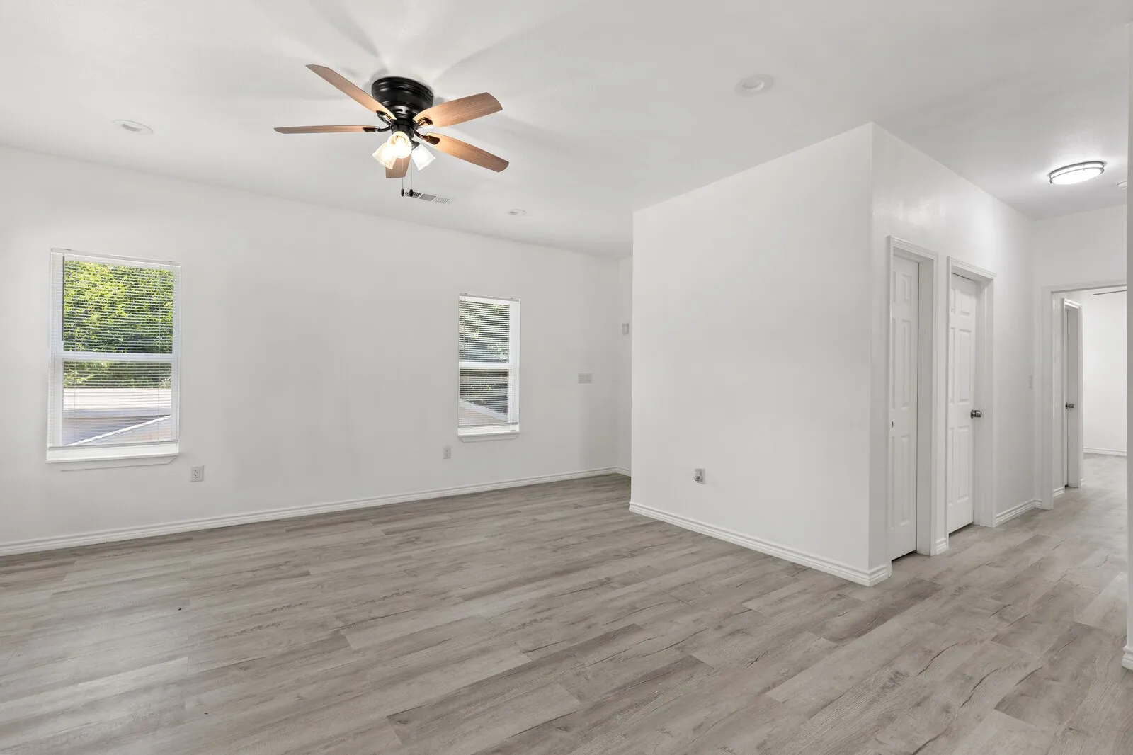 Duplex For Sale in Mc Lennan County , 1215 Kellum Street, Waco, Texas 76704, 4 Bedroom, 4 Bathroom, Garage spaces, 0 Sqft, built in 2024, mls#21389747, Real Estate Agent in Waco, Homes For Sale in Mc Lennan county, Homes For Sale in Waco, Realtor in Waco Texas, Real Estate Brokerage Independent Realty Texas, Luminita Cordes Realtor