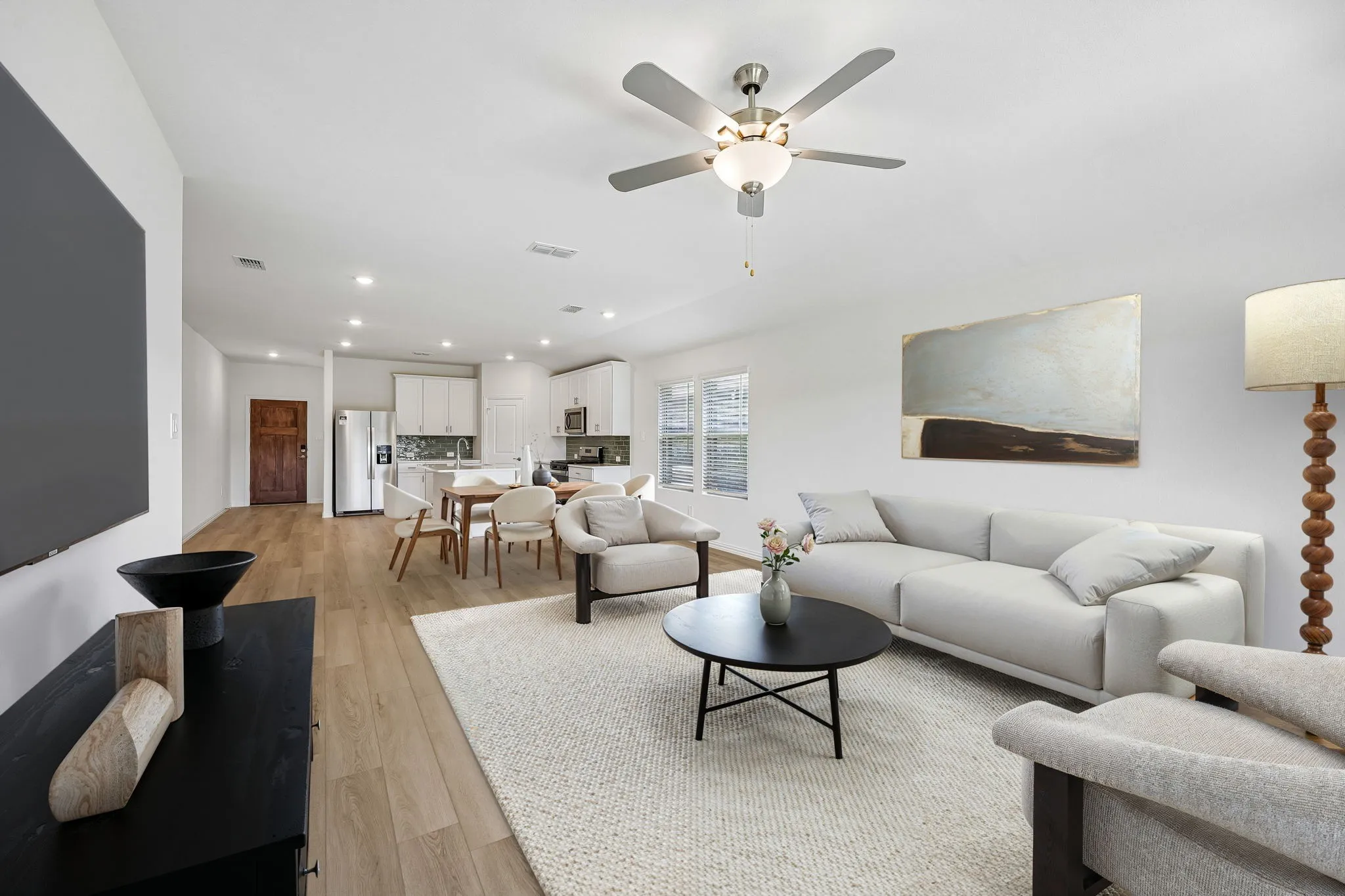  Photo is not of the actual home, but is an inspirational photo of builder’s model home and may depict options, furnishings, and/or decorator features that are not included.
