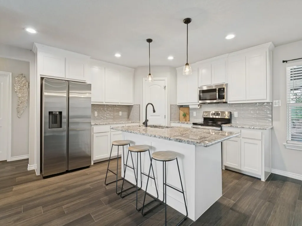 Single Family Residence For Sale in Parker County , 139 Brown Lane, Poolville, Texas 76487, 3 Bedroom, 2 Bathroom, 1 Garage spaces, 1,512 Sqft, built in 2021, mls#21387275, Real Estate Agent in Poolville, Homes For Sale in Parker county, Homes For Sale in Poolville, Realtor in Poolville Texas, Real Estate Brokerage Independent Realty Texas, Luminita Cordes Realtor