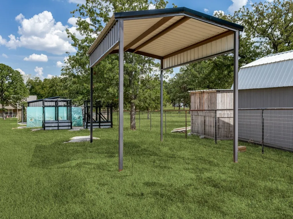 Single Family Residence For Sale in Parker County , 139 Brown Lane, Poolville, Texas 76487, 3 Bedroom, 2 Bathroom, 1 Garage spaces, 1,512 Sqft, built in 2021, mls#21387275, Real Estate Agent in Poolville, Homes For Sale in Parker county, Homes For Sale in Poolville, Realtor in Poolville Texas, Real Estate Brokerage Independent Realty Texas, Luminita Cordes Realtor