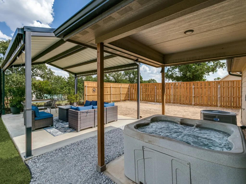 Single Family Residence For Sale in Parker County , 139 Brown Lane, Poolville, Texas 76487, 3 Bedroom, 2 Bathroom, 1 Garage spaces, 1,512 Sqft, built in 2021, mls#21387275, Real Estate Agent in Poolville, Homes For Sale in Parker county, Homes For Sale in Poolville, Realtor in Poolville Texas, Real Estate Brokerage Independent Realty Texas, Luminita Cordes Realtor
