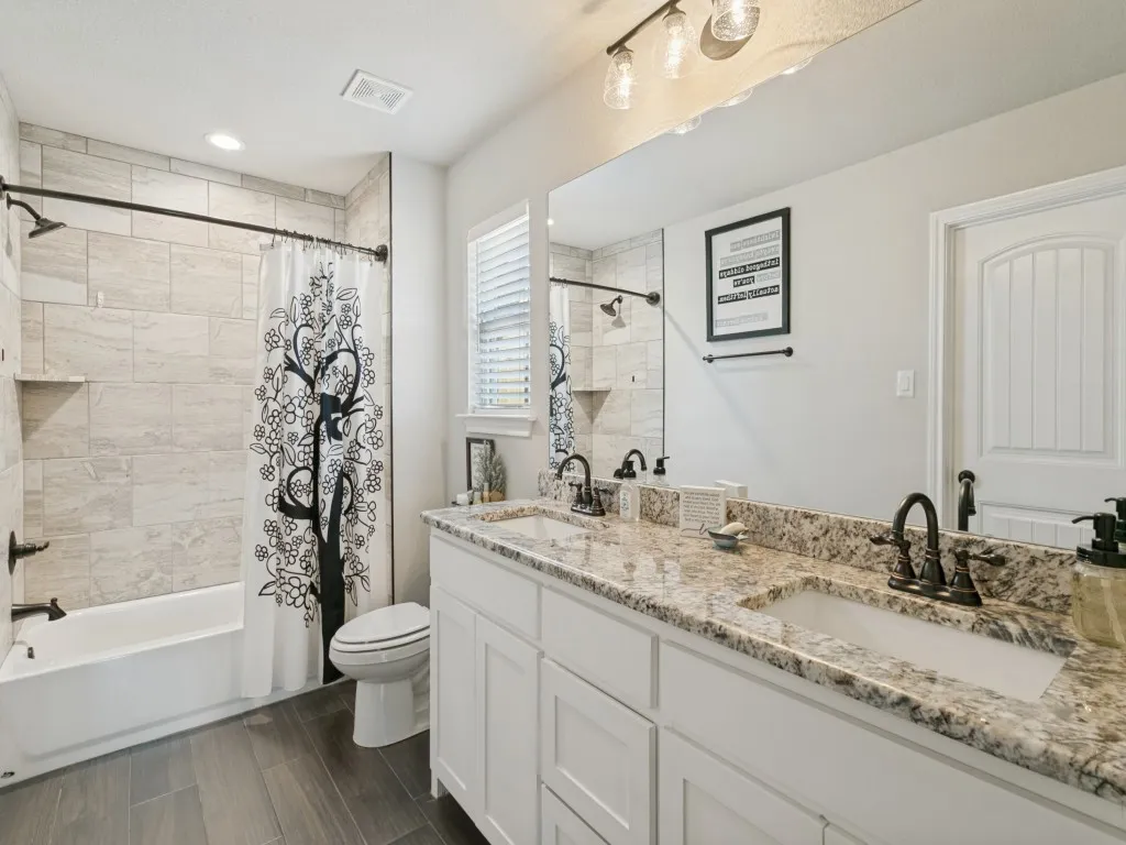 Single Family Residence For Sale in Parker County , 139 Brown Lane, Poolville, Texas 76487, 3 Bedroom, 2 Bathroom, 1 Garage spaces, 1,512 Sqft, built in 2021, mls#21387275, Real Estate Agent in Poolville, Homes For Sale in Parker county, Homes For Sale in Poolville, Realtor in Poolville Texas, Real Estate Brokerage Independent Realty Texas, Luminita Cordes Realtor