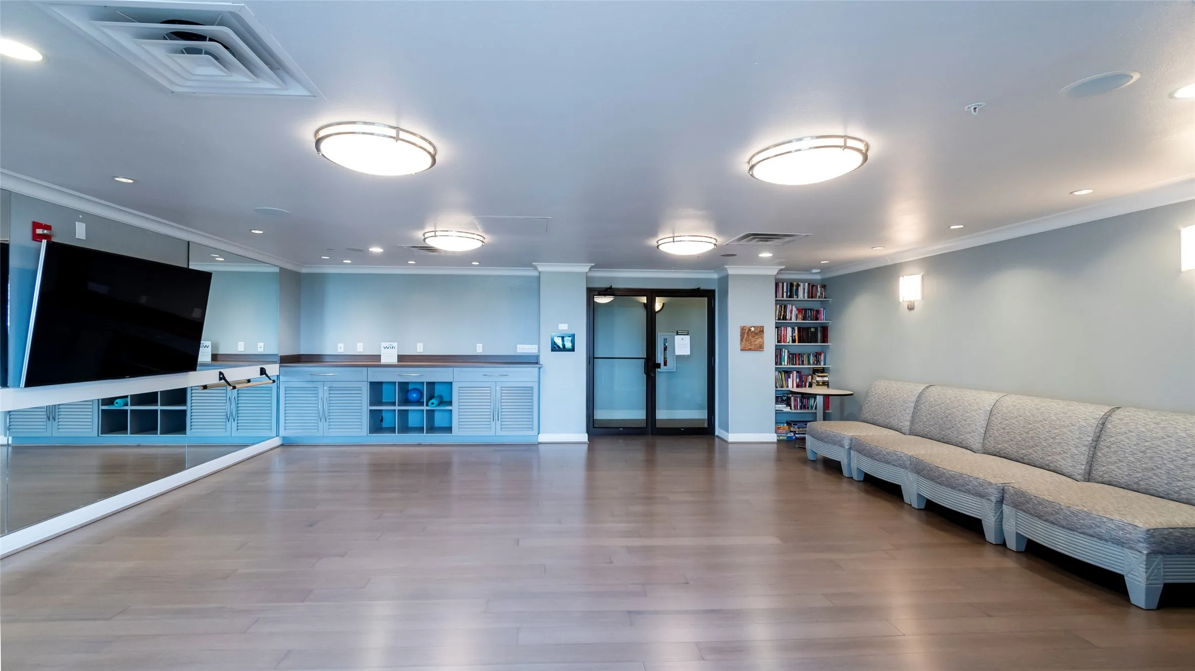 Condominium For Rent in Dallas County , 330 Las Colinas Boulevard E 466, Irving, Texas 75039, 2 Bedroom, 1 Bathroom, 2 Garage spaces, 1,092 Sqft, built in 2001, mls#21390681, Real Estate Agent in Irving, Homes For Rent in Dallas county, Homes For Rent in Irving, Realtor in Irving Texas, Real Estate Brokerage Independent Realty Texas, Luminita Cordes Realtor