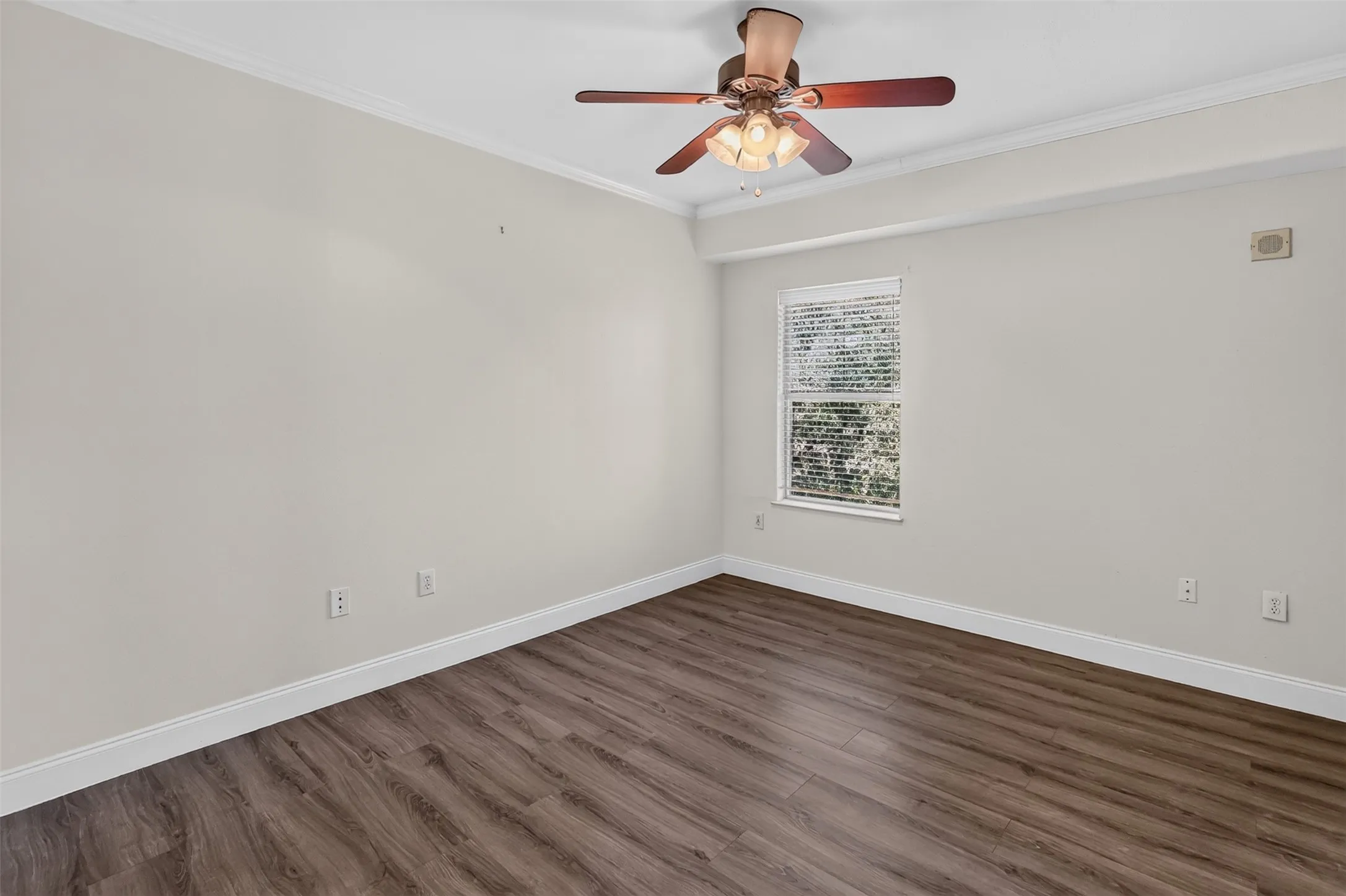 Condominium For Rent in Dallas County , 330 Las Colinas Boulevard E 466, Irving, Texas 75039, 2 Bedroom, 1 Bathroom, 2 Garage spaces, 1,092 Sqft, built in 2001, mls#21390681, Real Estate Agent in Irving, Homes For Rent in Dallas county, Homes For Rent in Irving, Realtor in Irving Texas, Real Estate Brokerage Independent Realty Texas, Luminita Cordes Realtor