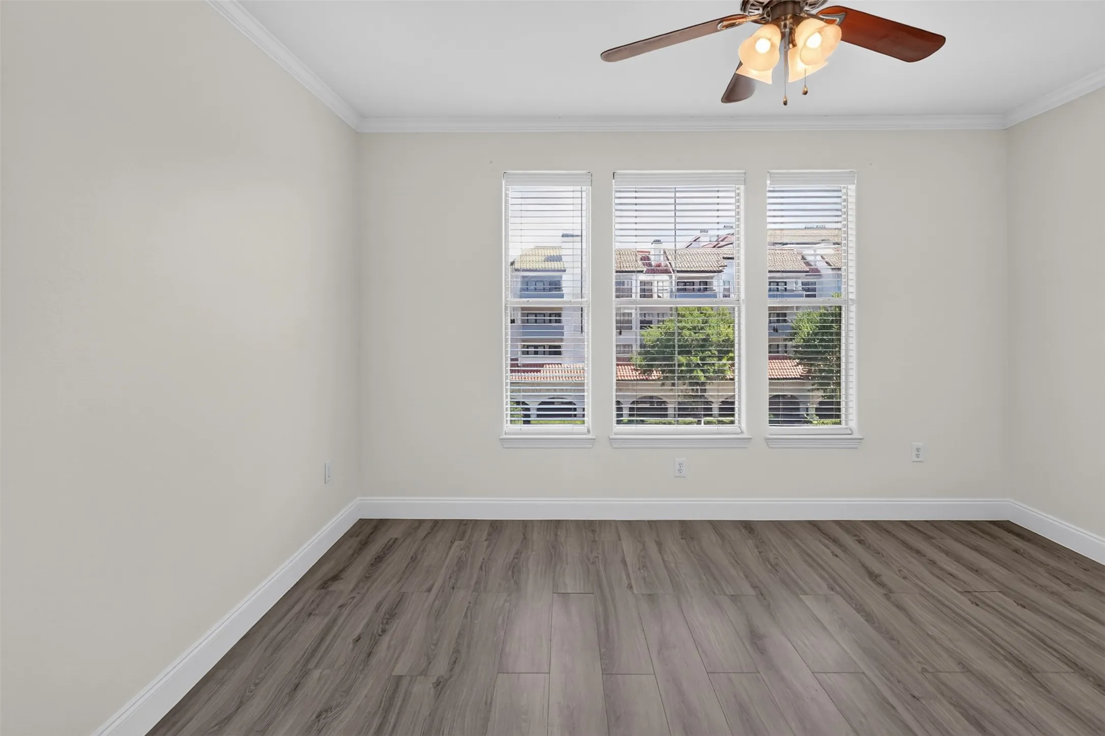 Condominium For Rent in Dallas County , 330 Las Colinas Boulevard E 466, Irving, Texas 75039, 2 Bedroom, 1 Bathroom, 2 Garage spaces, 1,092 Sqft, built in 2001, mls#21390681, Real Estate Agent in Irving, Homes For Rent in Dallas county, Homes For Rent in Irving, Realtor in Irving Texas, Real Estate Brokerage Independent Realty Texas, Luminita Cordes Realtor