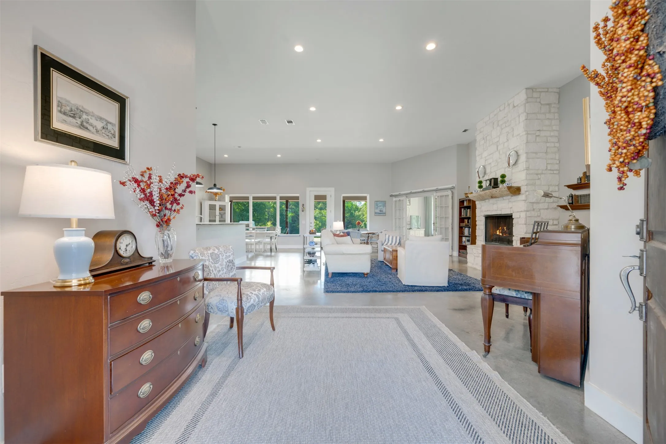 Single Family Residence For Sale in Smith County , 16045 County Road 1130, Flint, Texas 75762, 5 Bedroom, 4 Bathroom, 3 Garage spaces, 3,580 Sqft, built in 2015, mls#21390605, Real Estate Agent in Flint, Homes For Sale in Smith county, Homes For Sale in Flint, Realtor in Flint Texas, Real Estate Brokerage Independent Realty Texas, Luminita Cordes Realtor
