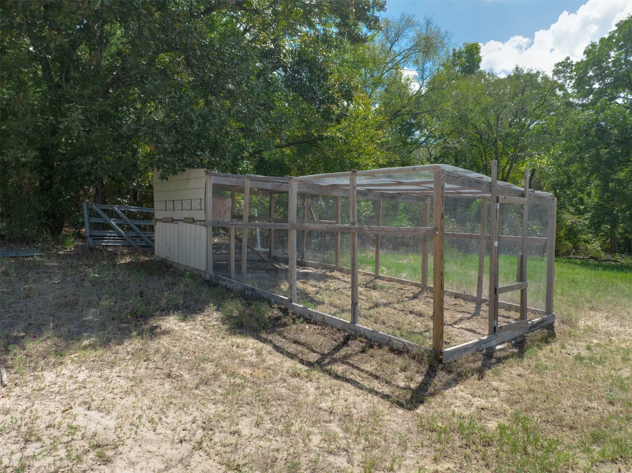 Single Family Residence For Sale in Smith County , 16045 County Road 1130, Flint, Texas 75762, 5 Bedroom, 4 Bathroom, 3 Garage spaces, 3,580 Sqft, built in 2015, mls#21390605, Real Estate Agent in Flint, Homes For Sale in Smith county, Homes For Sale in Flint, Realtor in Flint Texas, Real Estate Brokerage Independent Realty Texas, Luminita Cordes Realtor