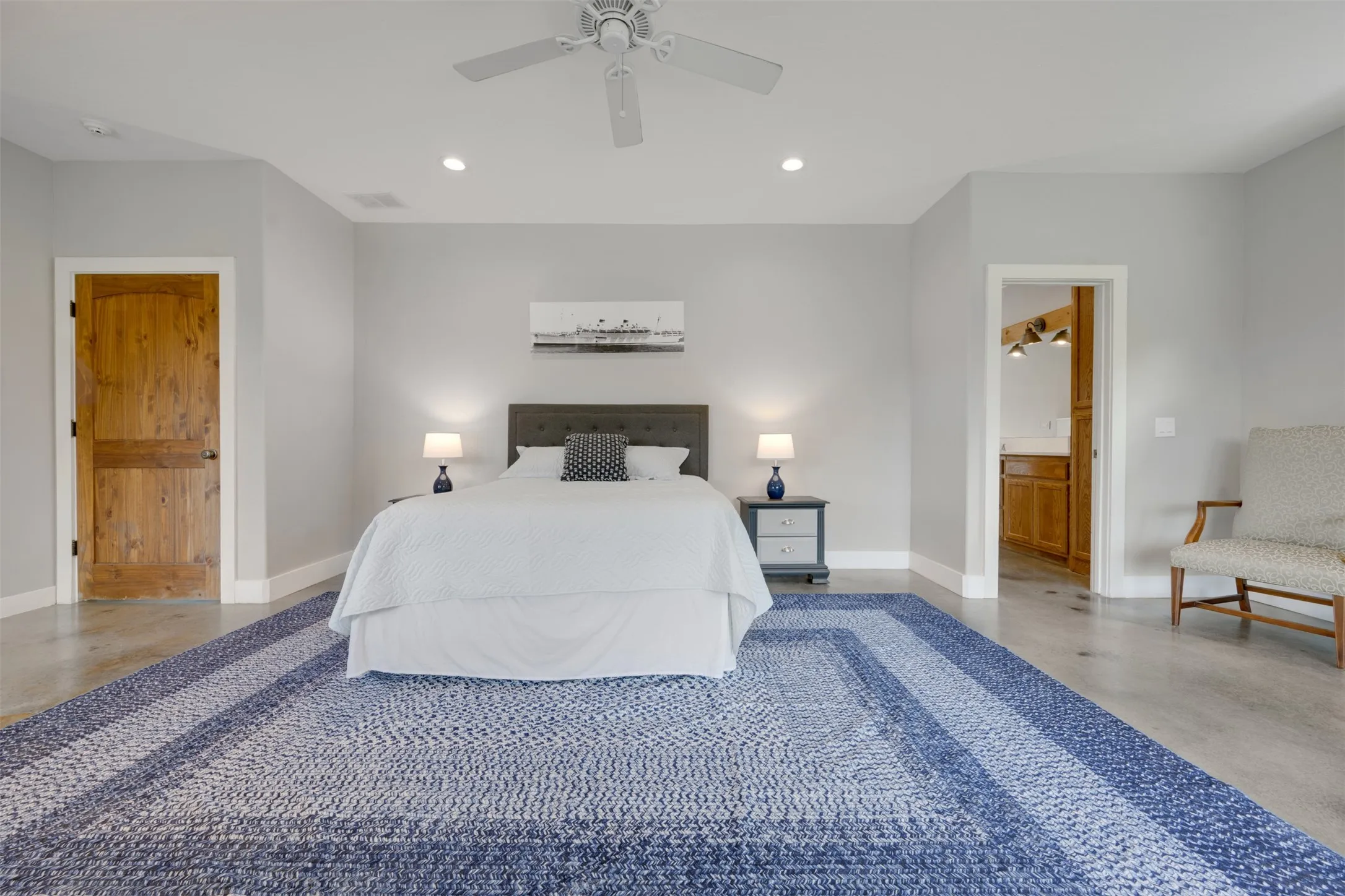 Single Family Residence For Sale in Smith County , 16045 County Road 1130, Flint, Texas 75762, 5 Bedroom, 4 Bathroom, 3 Garage spaces, 3,580 Sqft, built in 2015, mls#21390605, Real Estate Agent in Flint, Homes For Sale in Smith county, Homes For Sale in Flint, Realtor in Flint Texas, Real Estate Brokerage Independent Realty Texas, Luminita Cordes Realtor