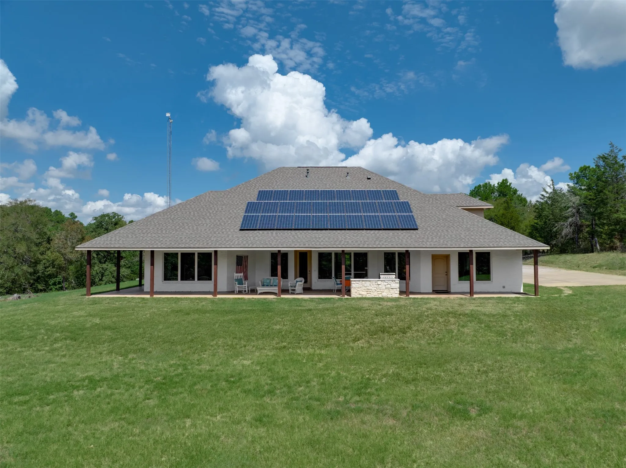 Single Family Residence For Sale in Smith County , 16045 County Road 1130, Flint, Texas 75762, 5 Bedroom, 4 Bathroom, 3 Garage spaces, 3,580 Sqft, built in 2015, mls#21390605, Real Estate Agent in Flint, Homes For Sale in Smith county, Homes For Sale in Flint, Realtor in Flint Texas, Real Estate Brokerage Independent Realty Texas, Luminita Cordes Realtor