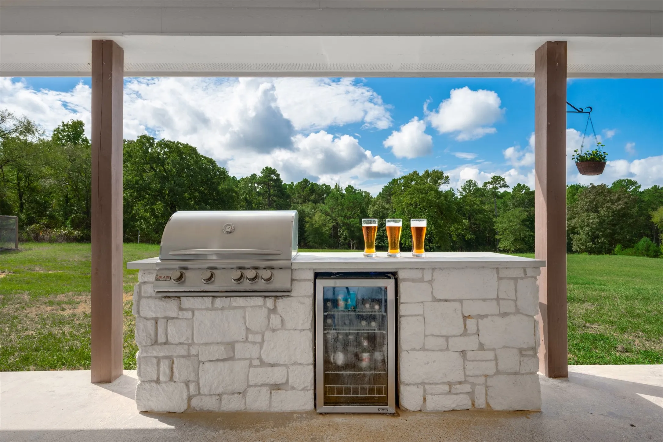 Single Family Residence For Sale in Smith County , 16045 County Road 1130, Flint, Texas 75762, 5 Bedroom, 4 Bathroom, 3 Garage spaces, 3,580 Sqft, built in 2015, mls#21390605, Real Estate Agent in Flint, Homes For Sale in Smith county, Homes For Sale in Flint, Realtor in Flint Texas, Real Estate Brokerage Independent Realty Texas, Luminita Cordes Realtor