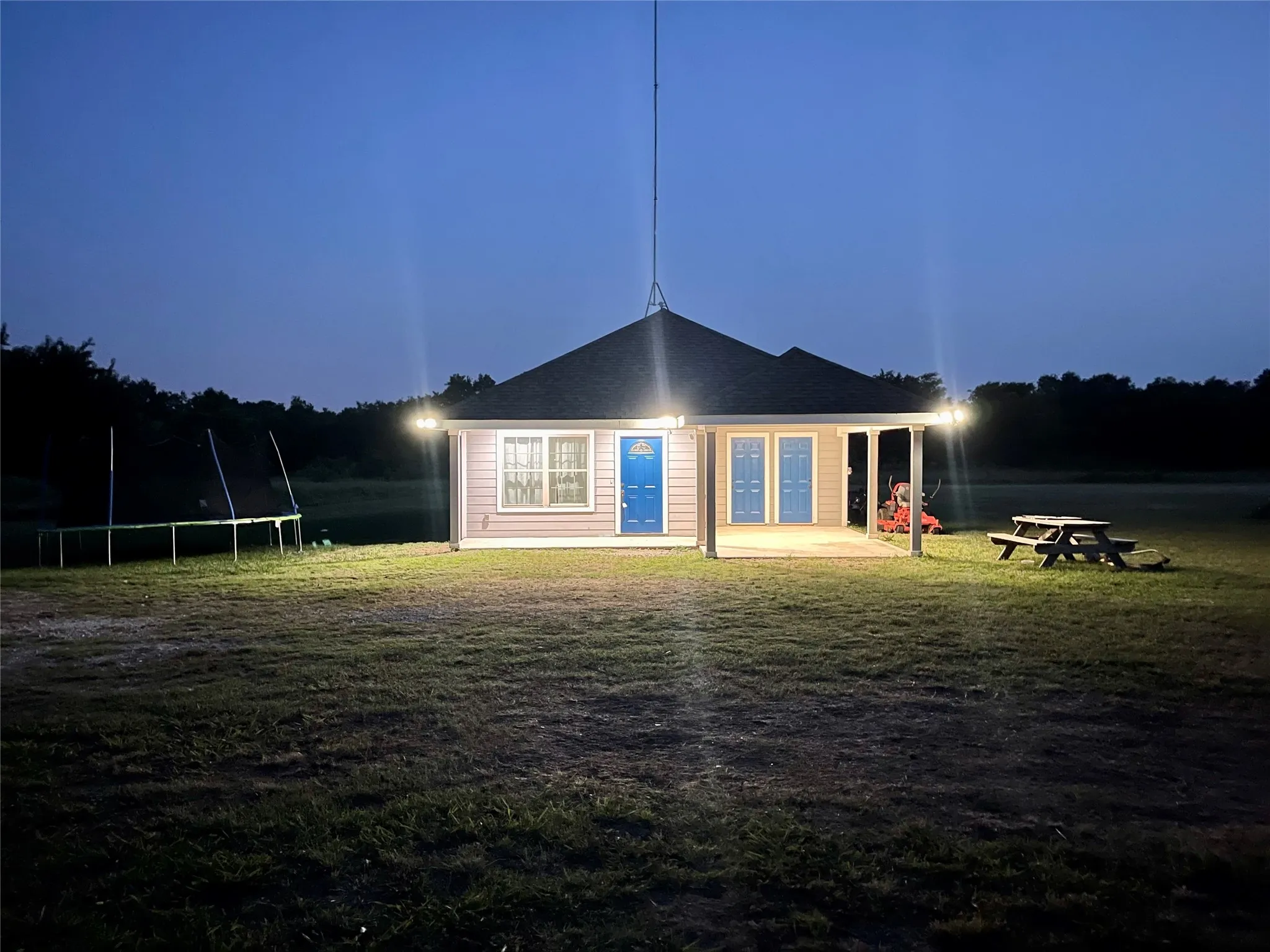 Single Family Residence For Sale in Hunt County , 1581 County Road 1079, Greenville, Texas 75401, 3 Bedroom, 2 Bathroom, Garage spaces, 1,340 Sqft, built in 2017, mls#21390711, Real Estate Agent in Greenville, Homes For Sale in Hunt county, Homes For Sale in Greenville, Realtor in Greenville Texas, Real Estate Brokerage Independent Realty Texas, Luminita Cordes Realtor