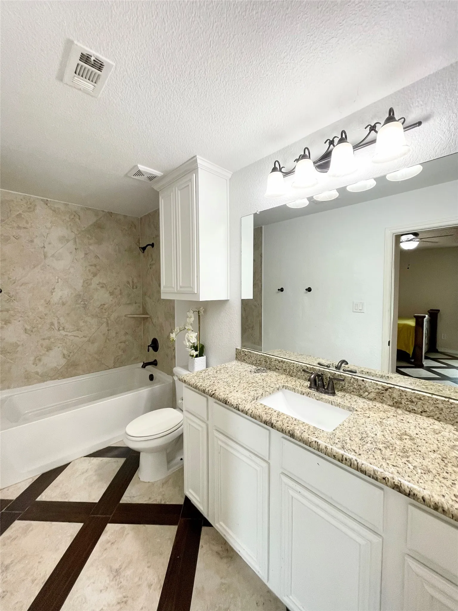 Single Family Residence For Sale in Hunt County , 1581 County Road 1079, Greenville, Texas 75401, 3 Bedroom, 2 Bathroom, Garage spaces, 1,340 Sqft, built in 2017, mls#21390711, Real Estate Agent in Greenville, Homes For Sale in Hunt county, Homes For Sale in Greenville, Realtor in Greenville Texas, Real Estate Brokerage Independent Realty Texas, Luminita Cordes Realtor