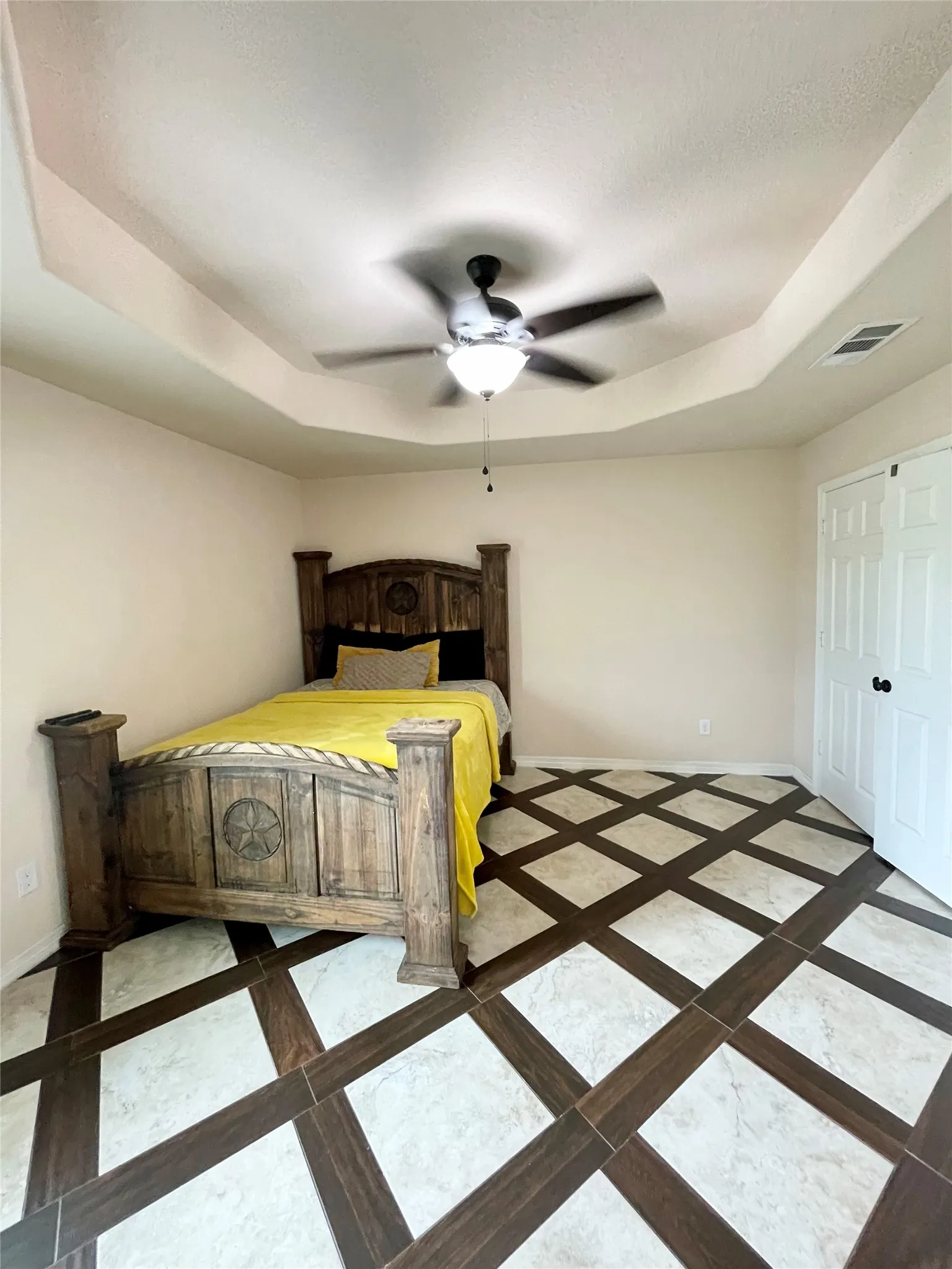 Single Family Residence For Sale in Hunt County , 1581 County Road 1079, Greenville, Texas 75401, 3 Bedroom, 2 Bathroom, Garage spaces, 1,340 Sqft, built in 2017, mls#21390711, Real Estate Agent in Greenville, Homes For Sale in Hunt county, Homes For Sale in Greenville, Realtor in Greenville Texas, Real Estate Brokerage Independent Realty Texas, Luminita Cordes Realtor