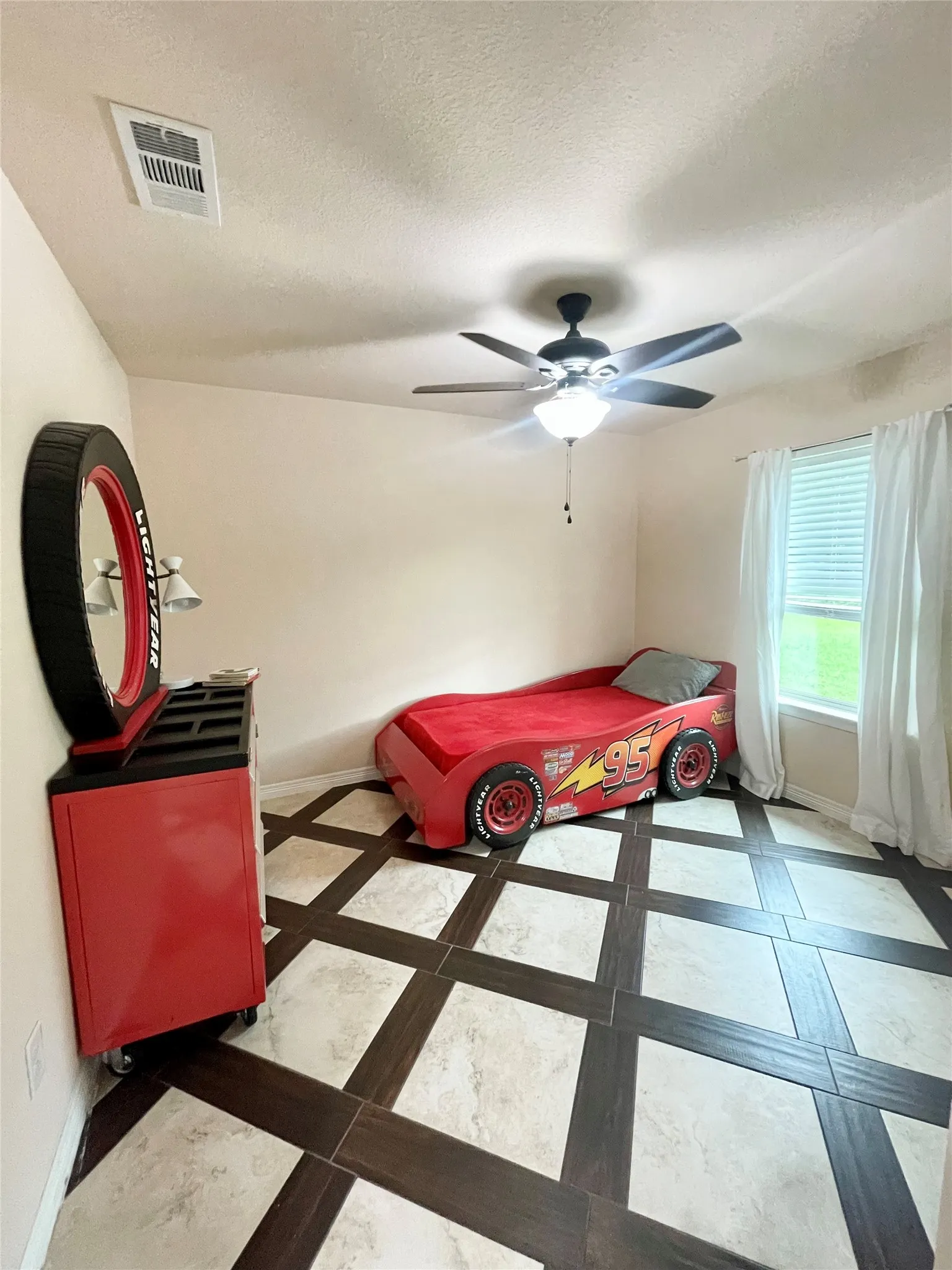 Single Family Residence For Sale in Hunt County , 1581 County Road 1079, Greenville, Texas 75401, 3 Bedroom, 2 Bathroom, Garage spaces, 1,340 Sqft, built in 2017, mls#21390711, Real Estate Agent in Greenville, Homes For Sale in Hunt county, Homes For Sale in Greenville, Realtor in Greenville Texas, Real Estate Brokerage Independent Realty Texas, Luminita Cordes Realtor