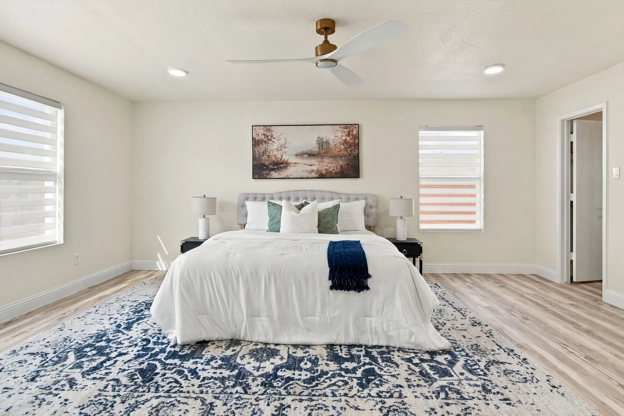 Single Family Residence For Sale in Tarrant County , 717 Redwing Drive, Saginaw, Texas 76131, 4 Bedroom, 3 Bathroom, 2 Garage spaces, 2,206 Sqft, built in 2007, mls#21390646, Real Estate Agent in Saginaw, Homes For Sale in Tarrant county, Homes For Sale in Saginaw, Realtor in Saginaw Texas, Real Estate Brokerage Independent Realty Texas, Luminita Cordes Realtor