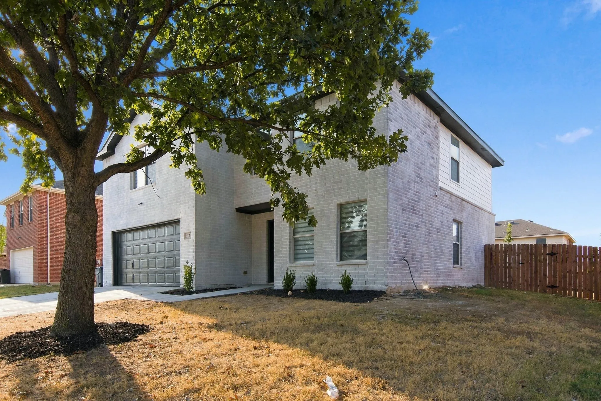 Single Family Residence For Sale in Tarrant County , 717 Redwing Drive, Saginaw, Texas 76131, 4 Bedroom, 3 Bathroom, 2 Garage spaces, 2,206 Sqft, built in 2007, mls#21390646, Real Estate Agent in Saginaw, Homes For Sale in Tarrant county, Homes For Sale in Saginaw, Realtor in Saginaw Texas, Real Estate Brokerage Independent Realty Texas, Luminita Cordes Realtor