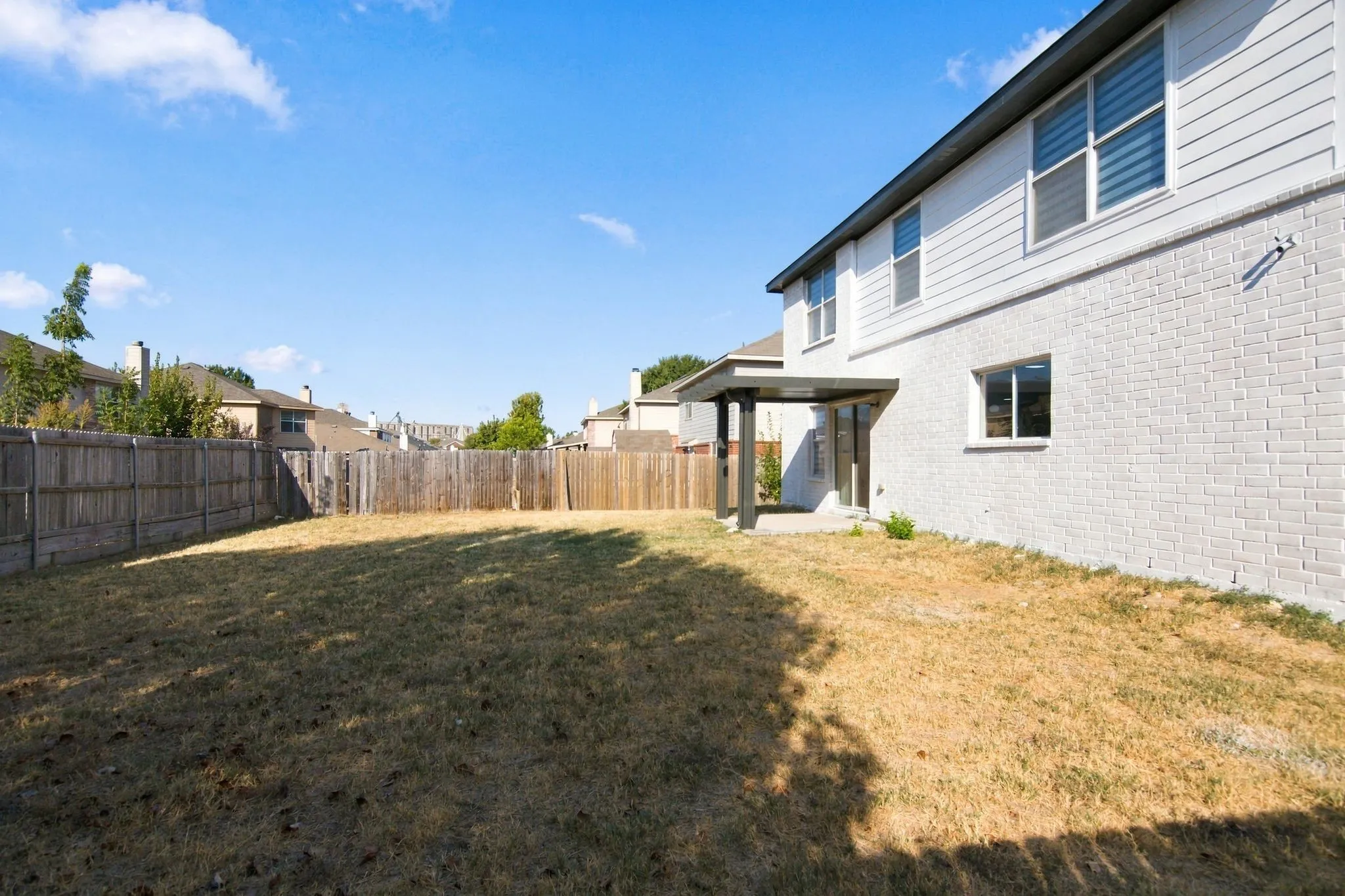 Single Family Residence For Sale in Tarrant County , 717 Redwing Drive, Saginaw, Texas 76131, 4 Bedroom, 3 Bathroom, 2 Garage spaces, 2,206 Sqft, built in 2007, mls#21390646, Real Estate Agent in Saginaw, Homes For Sale in Tarrant county, Homes For Sale in Saginaw, Realtor in Saginaw Texas, Real Estate Brokerage Independent Realty Texas, Luminita Cordes Realtor
