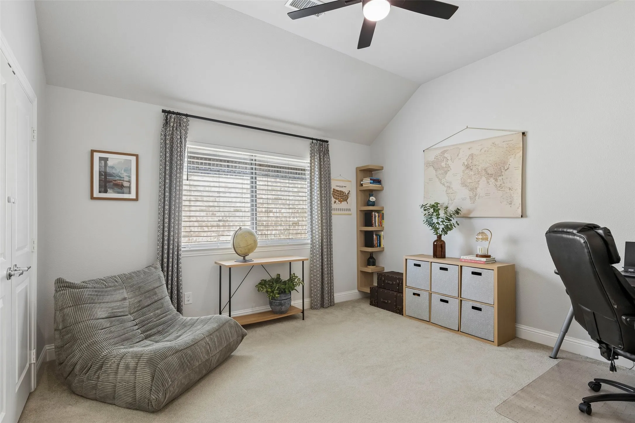 Single Family Residence For Sale in Collin County , 2309 Leslie Lane, Mc Kinney, Texas 75072, 5 Bedroom, 4 Bathroom, 2 Garage spaces, 3,997 Sqft, built in 2016, mls#21390689, Real Estate Agent in Mc Kinney, Homes For Sale in Collin county, Homes For Sale in Mc Kinney, Realtor in Mc Kinney Texas, Real Estate Brokerage Independent Realty Texas, Luminita Cordes Realtor