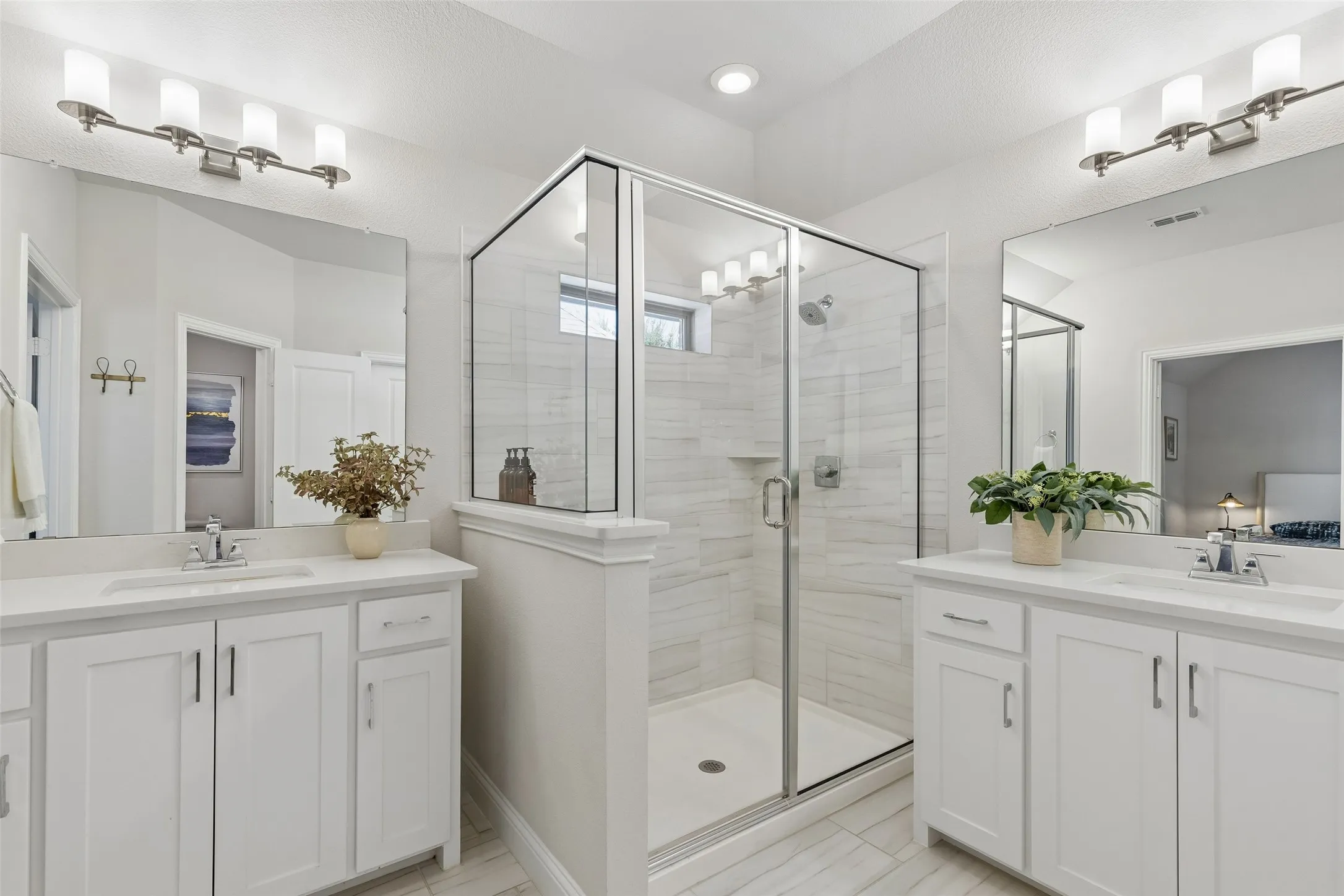 Single Family Residence For Sale in Collin County , 2309 Leslie Lane, Mc Kinney, Texas 75072, 5 Bedroom, 4 Bathroom, 2 Garage spaces, 3,997 Sqft, built in 2016, mls#21390689, Real Estate Agent in Mc Kinney, Homes For Sale in Collin county, Homes For Sale in Mc Kinney, Realtor in Mc Kinney Texas, Real Estate Brokerage Independent Realty Texas, Luminita Cordes Realtor