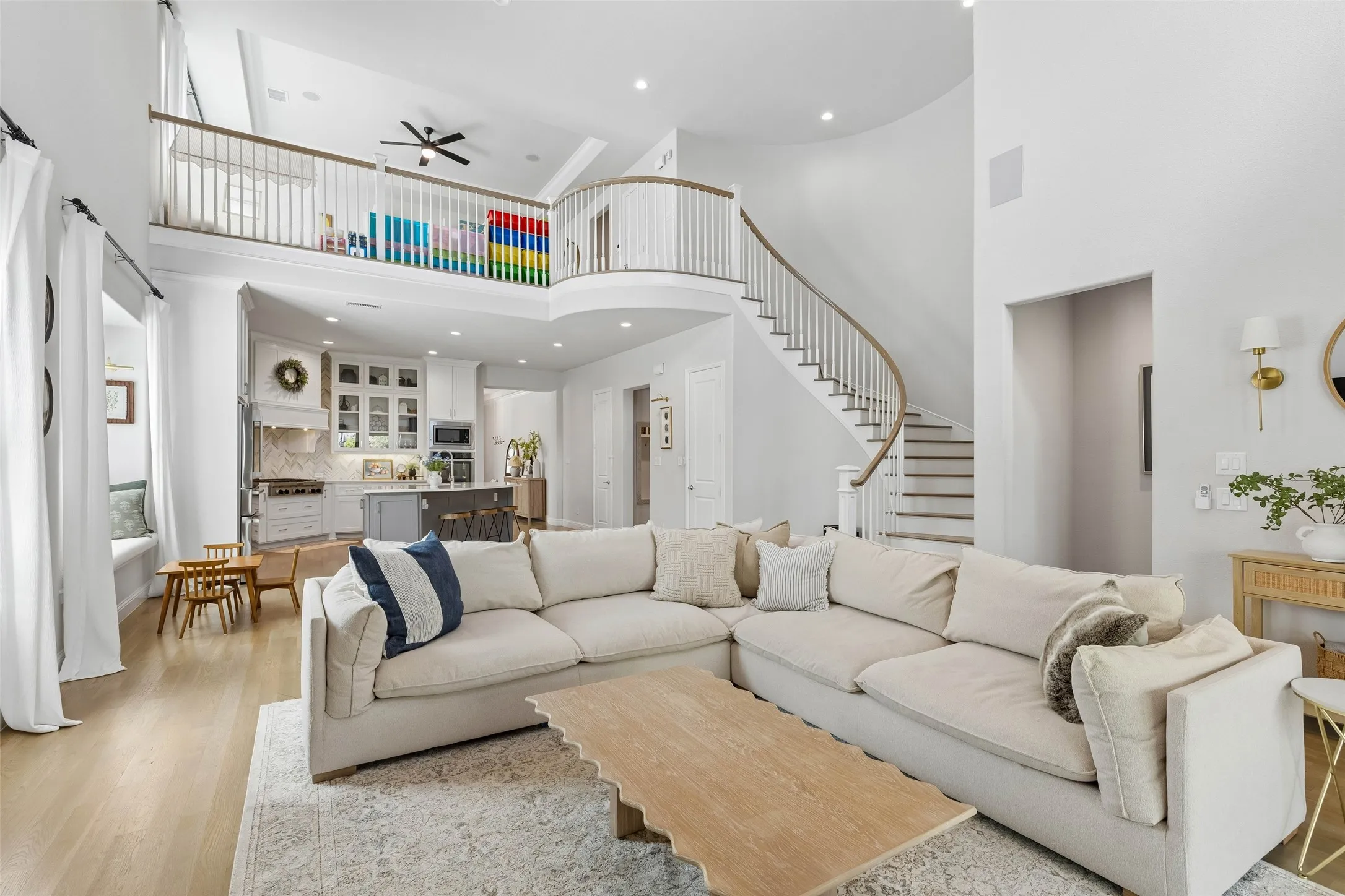 Single Family Residence For Sale in Collin County , 2309 Leslie Lane, Mc Kinney, Texas 75072, 5 Bedroom, 4 Bathroom, 2 Garage spaces, 3,997 Sqft, built in 2016, mls#21390689, Real Estate Agent in Mc Kinney, Homes For Sale in Collin county, Homes For Sale in Mc Kinney, Realtor in Mc Kinney Texas, Real Estate Brokerage Independent Realty Texas, Luminita Cordes Realtor