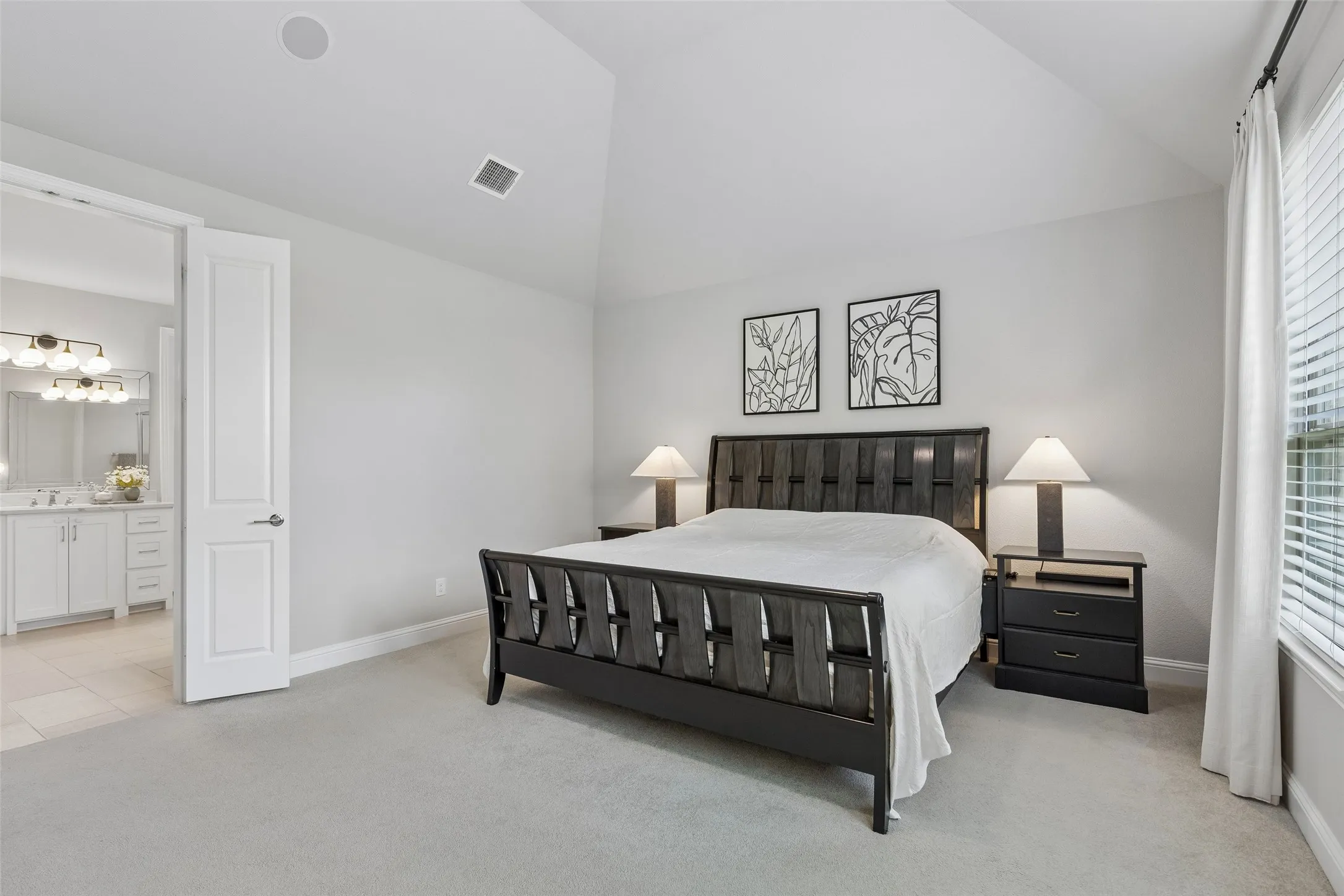 Single Family Residence For Sale in Collin County , 2309 Leslie Lane, Mc Kinney, Texas 75072, 5 Bedroom, 4 Bathroom, 2 Garage spaces, 3,997 Sqft, built in 2016, mls#21390689, Real Estate Agent in Mc Kinney, Homes For Sale in Collin county, Homes For Sale in Mc Kinney, Realtor in Mc Kinney Texas, Real Estate Brokerage Independent Realty Texas, Luminita Cordes Realtor