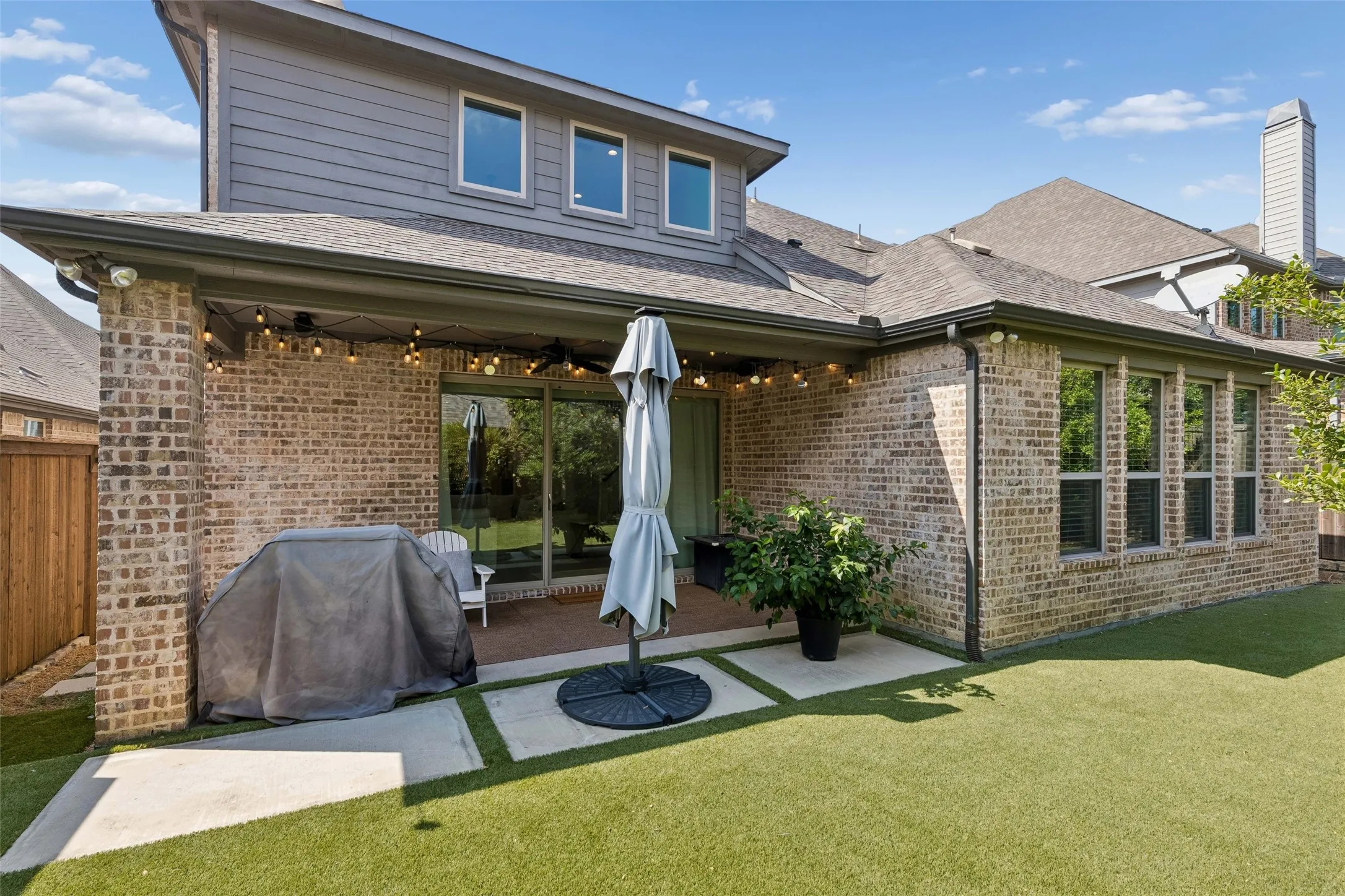 Single Family Residence For Sale in Collin County , 2309 Leslie Lane, Mc Kinney, Texas 75072, 5 Bedroom, 4 Bathroom, 2 Garage spaces, 3,997 Sqft, built in 2016, mls#21390689, Real Estate Agent in Mc Kinney, Homes For Sale in Collin county, Homes For Sale in Mc Kinney, Realtor in Mc Kinney Texas, Real Estate Brokerage Independent Realty Texas, Luminita Cordes Realtor