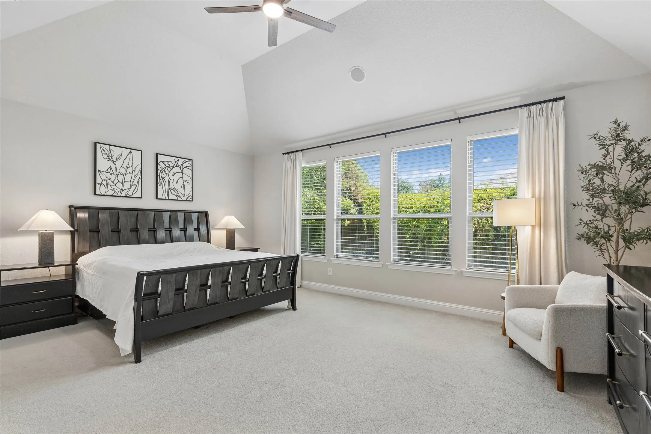 Single Family Residence For Sale in Collin County , 2309 Leslie Lane, Mc Kinney, Texas 75072, 5 Bedroom, 4 Bathroom, 2 Garage spaces, 3,997 Sqft, built in 2016, mls#21390689, Real Estate Agent in Mc Kinney, Homes For Sale in Collin county, Homes For Sale in Mc Kinney, Realtor in Mc Kinney Texas, Real Estate Brokerage Independent Realty Texas, Luminita Cordes Realtor