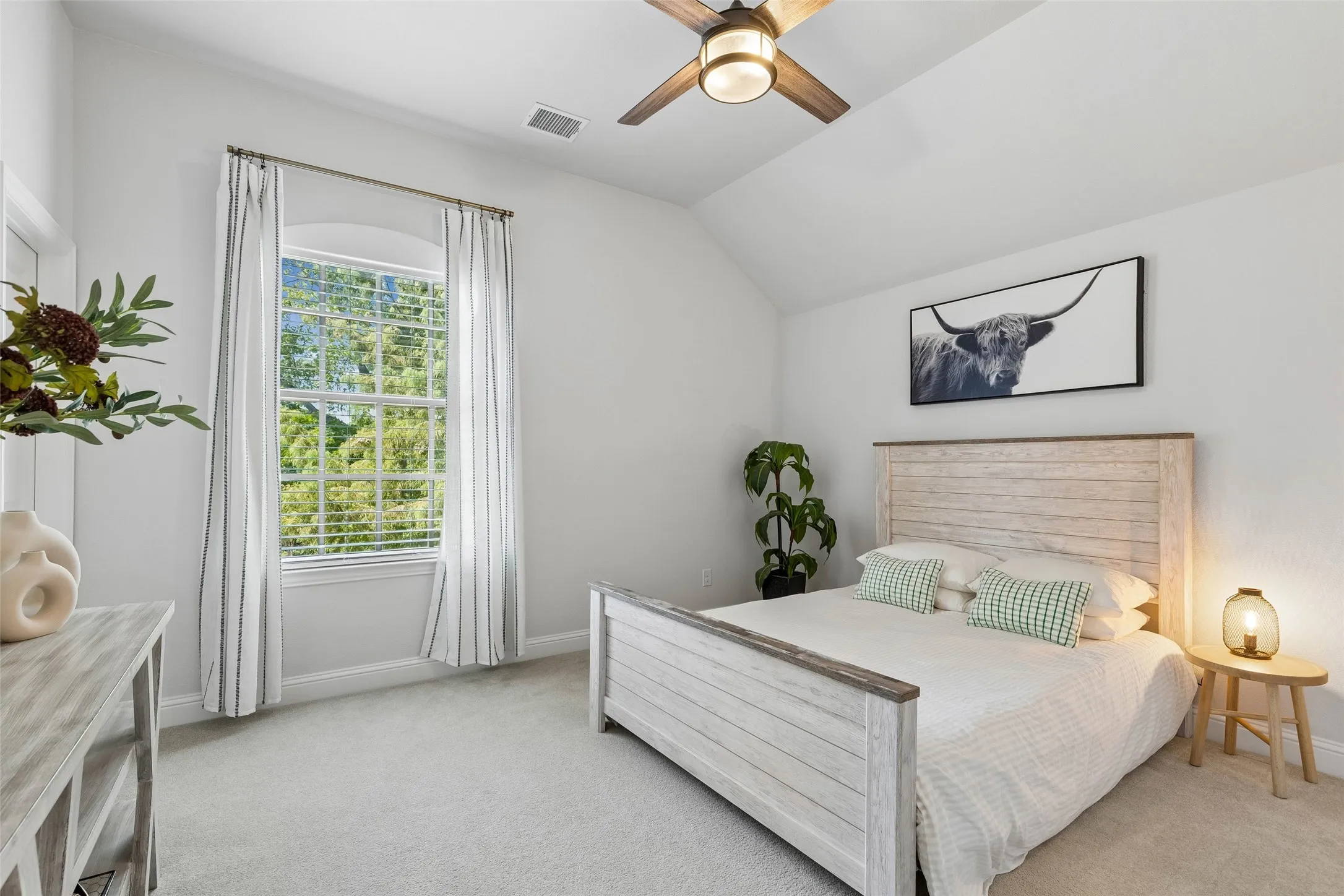 Single Family Residence For Sale in Collin County , 2309 Leslie Lane, Mc Kinney, Texas 75072, 5 Bedroom, 4 Bathroom, 2 Garage spaces, 3,997 Sqft, built in 2016, mls#21390689, Real Estate Agent in Mc Kinney, Homes For Sale in Collin county, Homes For Sale in Mc Kinney, Realtor in Mc Kinney Texas, Real Estate Brokerage Independent Realty Texas, Luminita Cordes Realtor