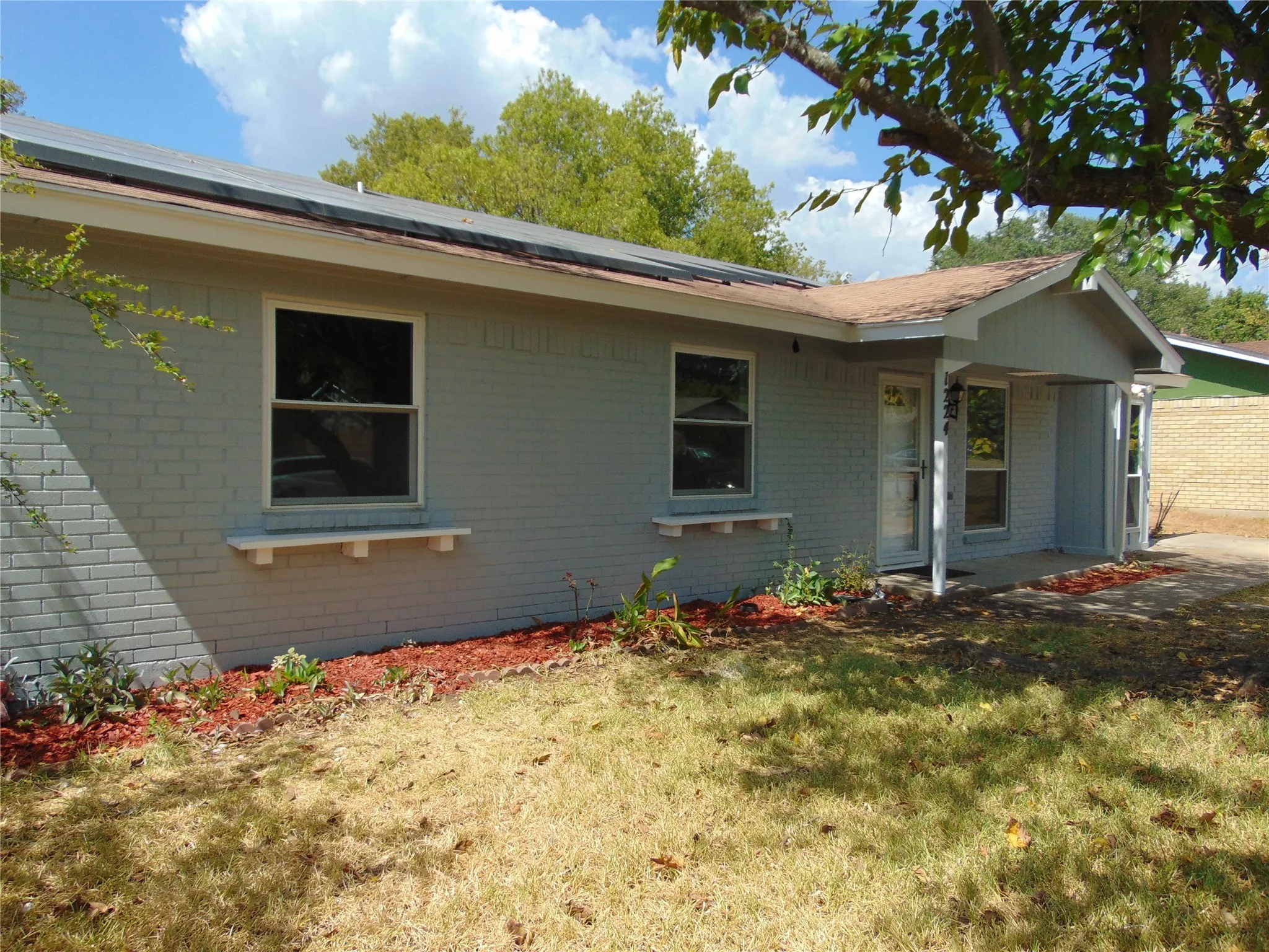 Single Family Residence For Sale in Dallas County , 1224 Mars Drive, Cedar Hill, Texas 75104, 4 Bedroom, 2 Bathroom, Garage spaces, 1,440 Sqft, built in 1975, mls#21371389, Real Estate Agent in Cedar Hill, Homes For Sale in Dallas county, Homes For Sale in Cedar Hill, Realtor in Cedar Hill Texas, Real Estate Brokerage Independent Realty Texas, Luminita Cordes Realtor