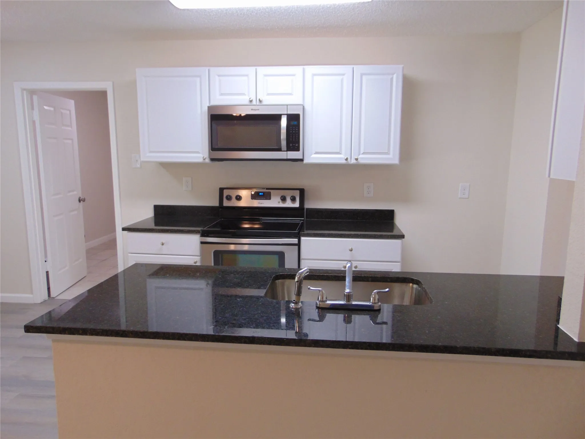 Single Family Residence For Sale in Dallas County , 1224 Mars Drive, Cedar Hill, Texas 75104, 4 Bedroom, 2 Bathroom, Garage spaces, 1,440 Sqft, built in 1975, mls#21371389, Real Estate Agent in Cedar Hill, Homes For Sale in Dallas county, Homes For Sale in Cedar Hill, Realtor in Cedar Hill Texas, Real Estate Brokerage Independent Realty Texas, Luminita Cordes Realtor