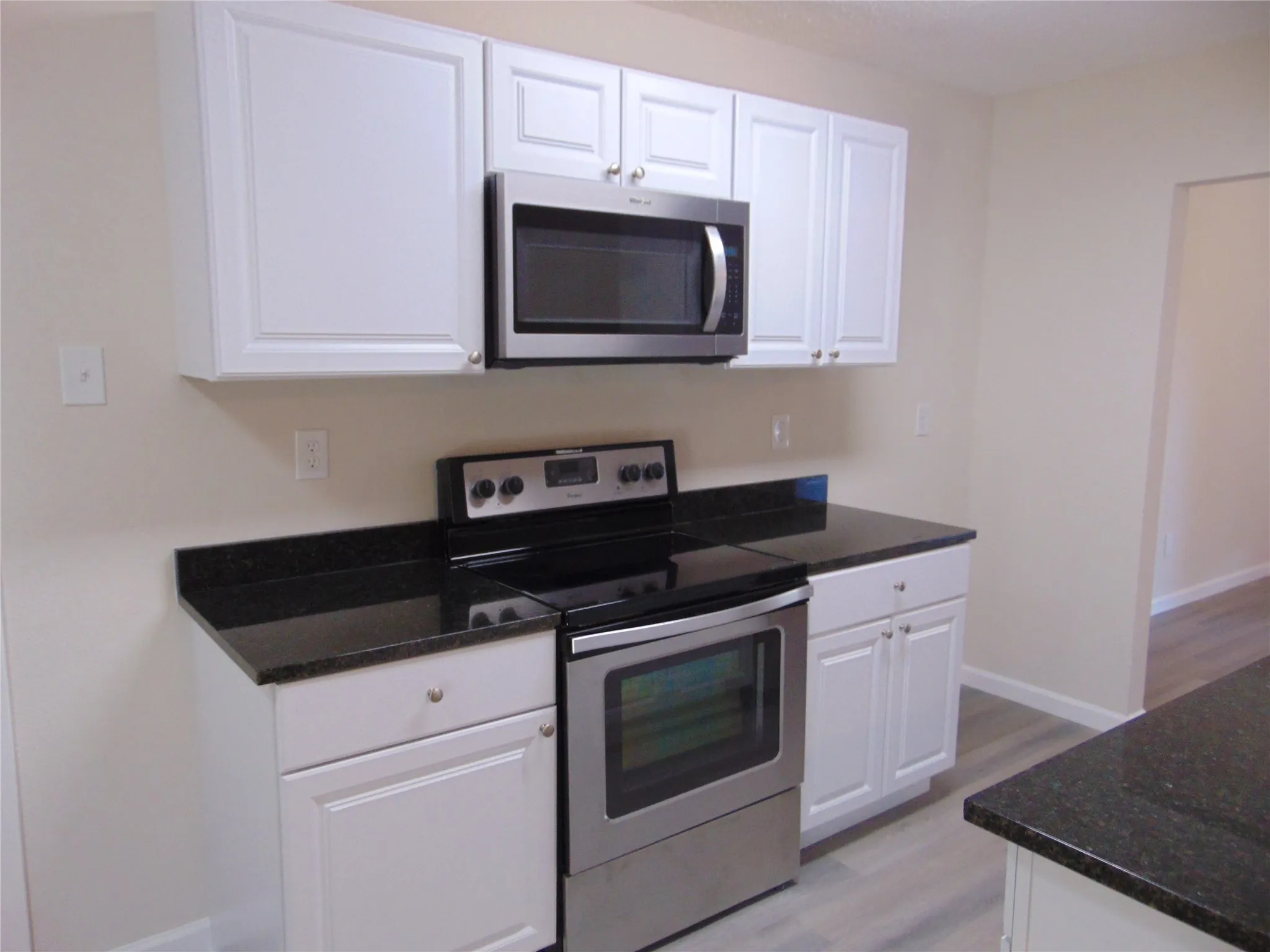 Single Family Residence For Sale in Dallas County , 1224 Mars Drive, Cedar Hill, Texas 75104, 4 Bedroom, 2 Bathroom, Garage spaces, 1,440 Sqft, built in 1975, mls#21371389, Real Estate Agent in Cedar Hill, Homes For Sale in Dallas county, Homes For Sale in Cedar Hill, Realtor in Cedar Hill Texas, Real Estate Brokerage Independent Realty Texas, Luminita Cordes Realtor