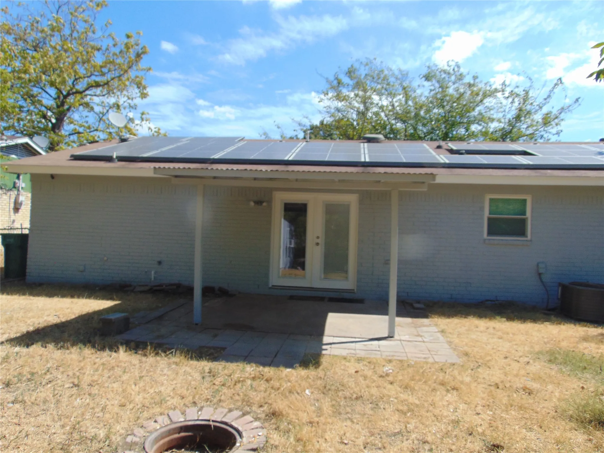 Single Family Residence For Sale in Dallas County , 1224 Mars Drive, Cedar Hill, Texas 75104, 4 Bedroom, 2 Bathroom, Garage spaces, 1,440 Sqft, built in 1975, mls#21371389, Real Estate Agent in Cedar Hill, Homes For Sale in Dallas county, Homes For Sale in Cedar Hill, Realtor in Cedar Hill Texas, Real Estate Brokerage Independent Realty Texas, Luminita Cordes Realtor