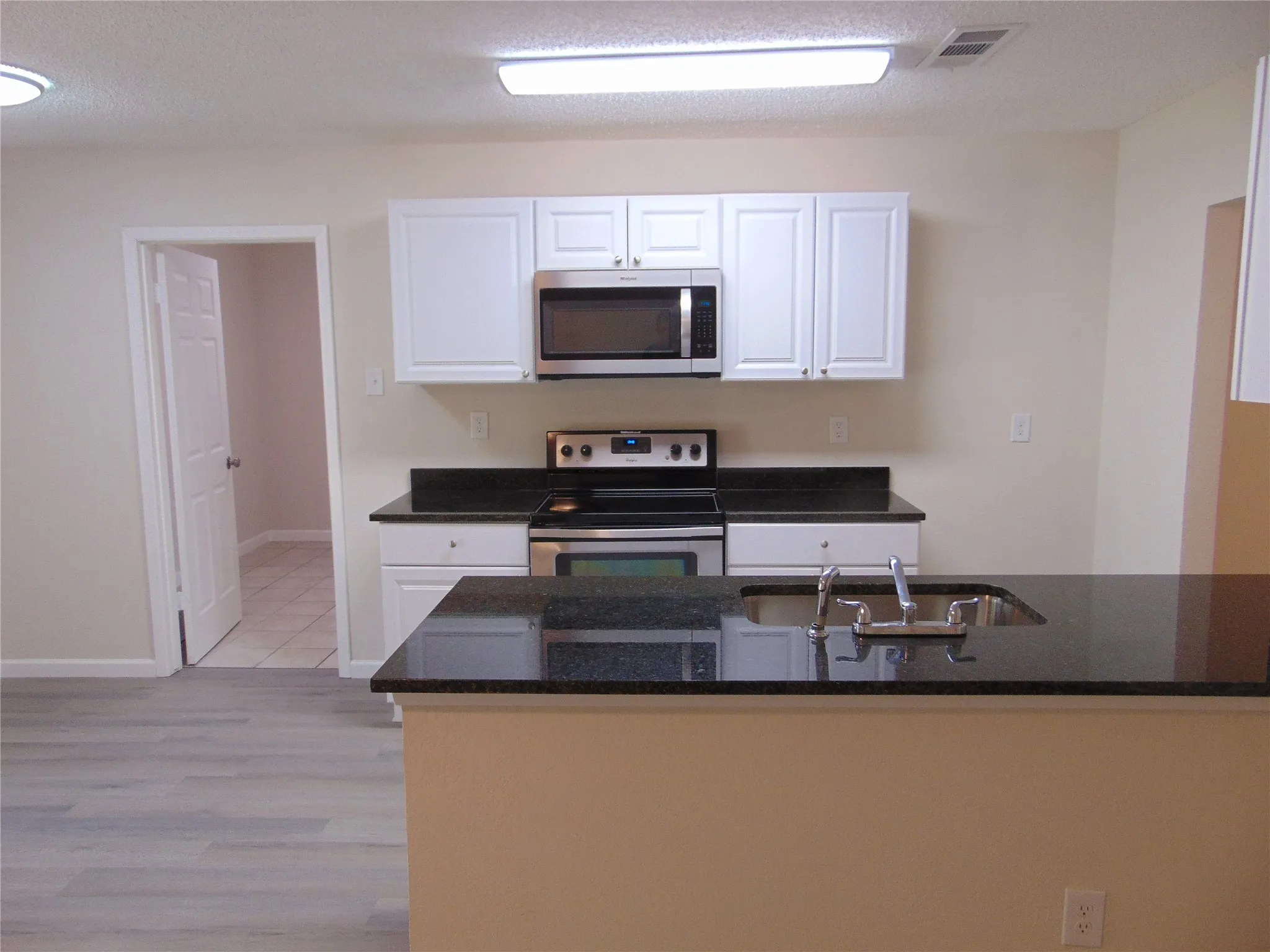 Single Family Residence For Sale in Dallas County , 1224 Mars Drive, Cedar Hill, Texas 75104, 4 Bedroom, 2 Bathroom, Garage spaces, 1,440 Sqft, built in 1975, mls#21371389, Real Estate Agent in Cedar Hill, Homes For Sale in Dallas county, Homes For Sale in Cedar Hill, Realtor in Cedar Hill Texas, Real Estate Brokerage Independent Realty Texas, Luminita Cordes Realtor