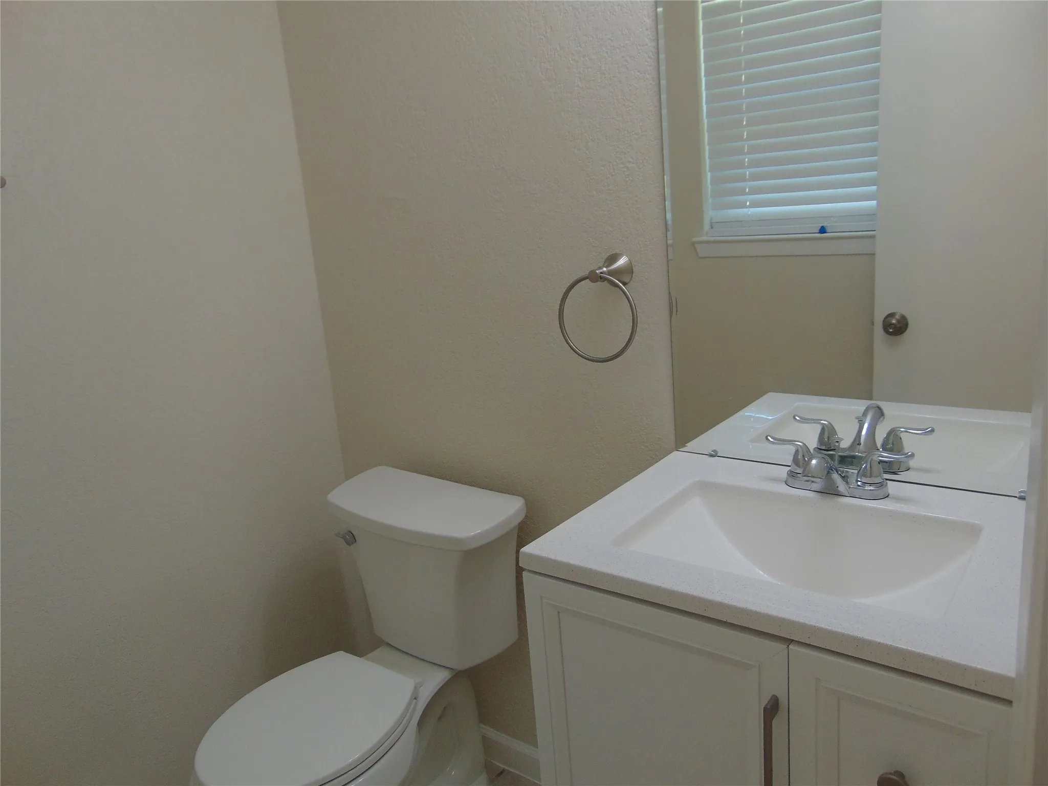 Single Family Residence For Sale in Dallas County , 1224 Mars Drive, Cedar Hill, Texas 75104, 4 Bedroom, 2 Bathroom, Garage spaces, 1,440 Sqft, built in 1975, mls#21371389, Real Estate Agent in Cedar Hill, Homes For Sale in Dallas county, Homes For Sale in Cedar Hill, Realtor in Cedar Hill Texas, Real Estate Brokerage Independent Realty Texas, Luminita Cordes Realtor