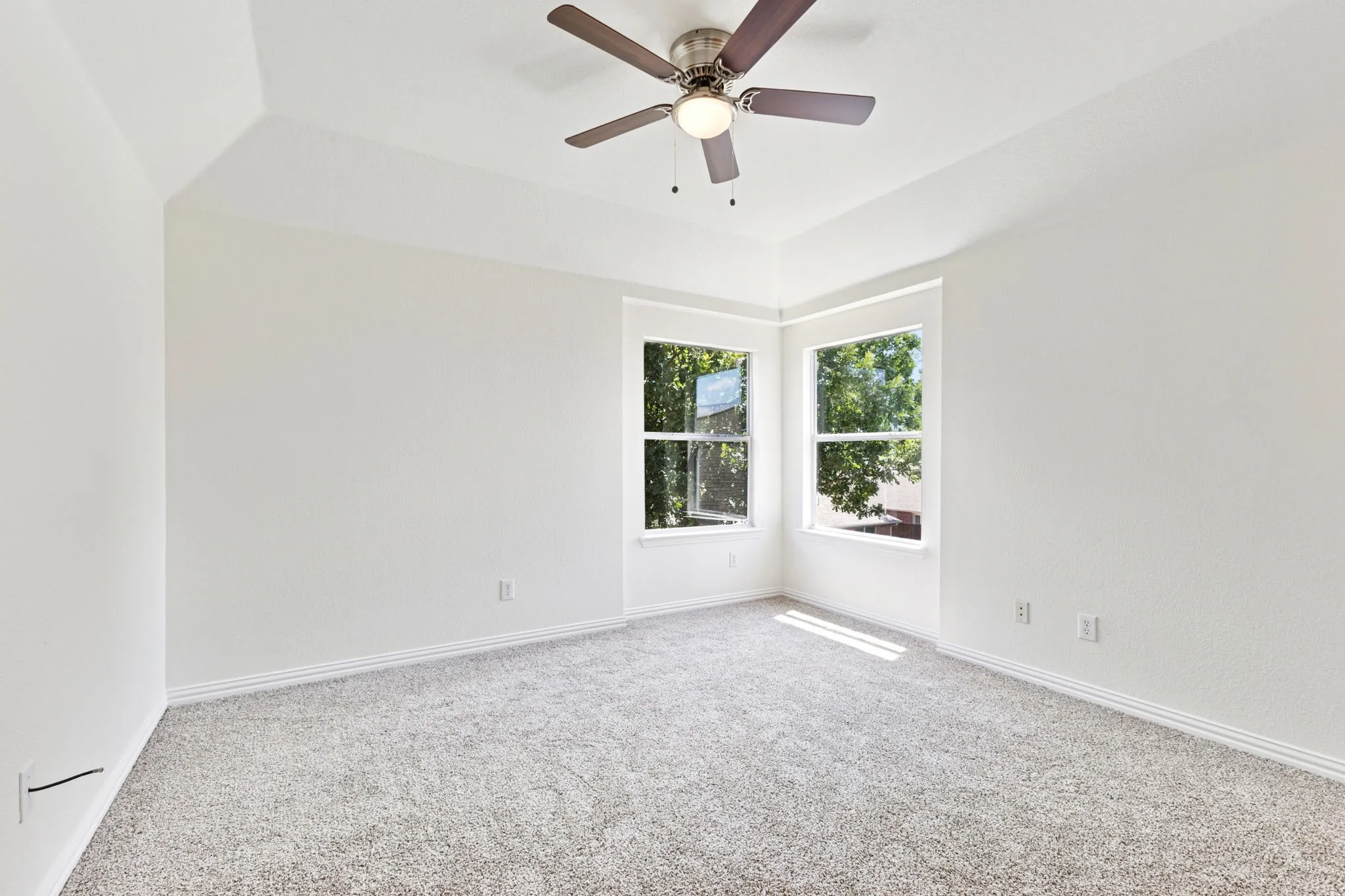 Single Family Residence For Rent in Denton County , 2509 Woodstone Court, Flower Mound, Texas 75022, 5 Bedroom, 3 Bathroom, 3 Garage spaces, 3,068 Sqft, built in 2001, mls#21390718, Real Estate Agent in Flower Mound, Homes For Rent in Denton county, Homes For Rent in Flower Mound, Realtor in Flower Mound Texas, Real Estate Brokerage Independent Realty Texas, Luminita Cordes Realtor