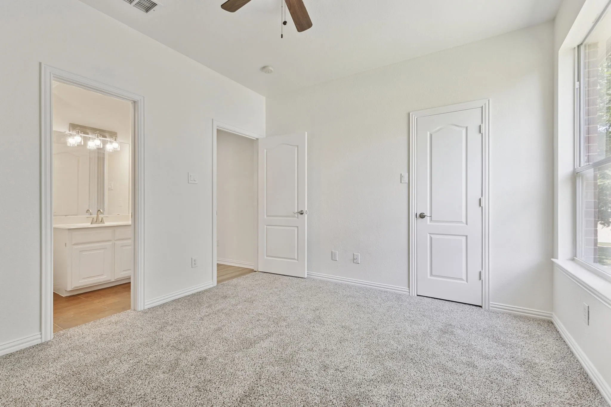 Single Family Residence For Rent in Denton County , 2509 Woodstone Court, Flower Mound, Texas 75022, 5 Bedroom, 3 Bathroom, 3 Garage spaces, 3,068 Sqft, built in 2001, mls#21390718, Real Estate Agent in Flower Mound, Homes For Rent in Denton county, Homes For Rent in Flower Mound, Realtor in Flower Mound Texas, Real Estate Brokerage Independent Realty Texas, Luminita Cordes Realtor