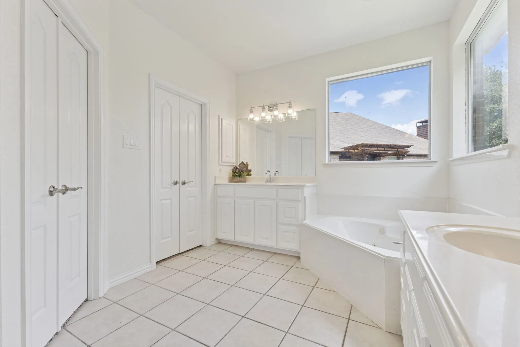 Single Family Residence For Rent in Denton County , 2509 Woodstone Court, Flower Mound, Texas 75022, 5 Bedroom, 3 Bathroom, 3 Garage spaces, 3,068 Sqft, built in 2001, mls#21390718, Real Estate Agent in Flower Mound, Homes For Rent in Denton county, Homes For Rent in Flower Mound, Realtor in Flower Mound Texas, Real Estate Brokerage Independent Realty Texas, Luminita Cordes Realtor
